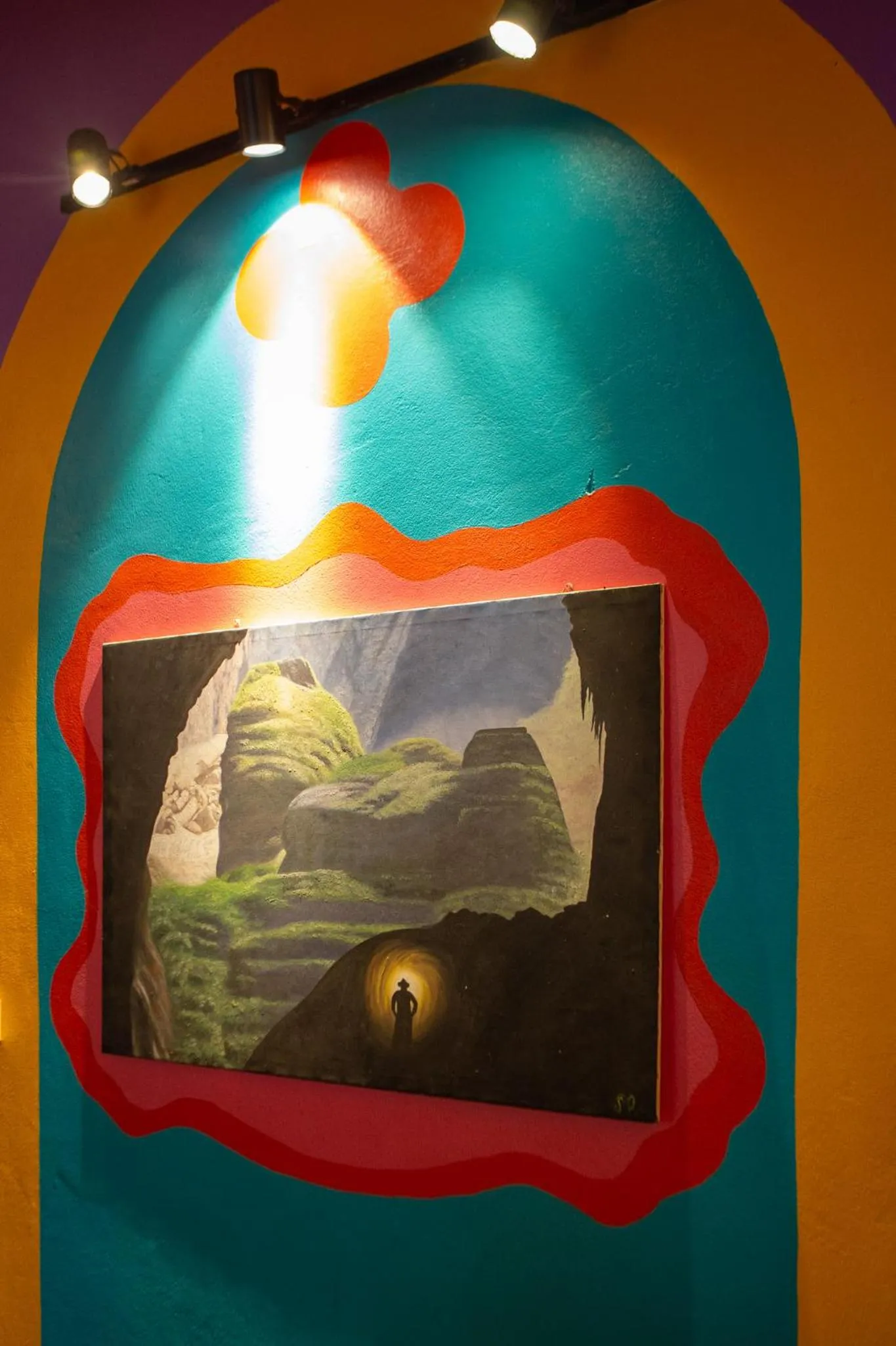 Decorative detail in Victory Road Villas