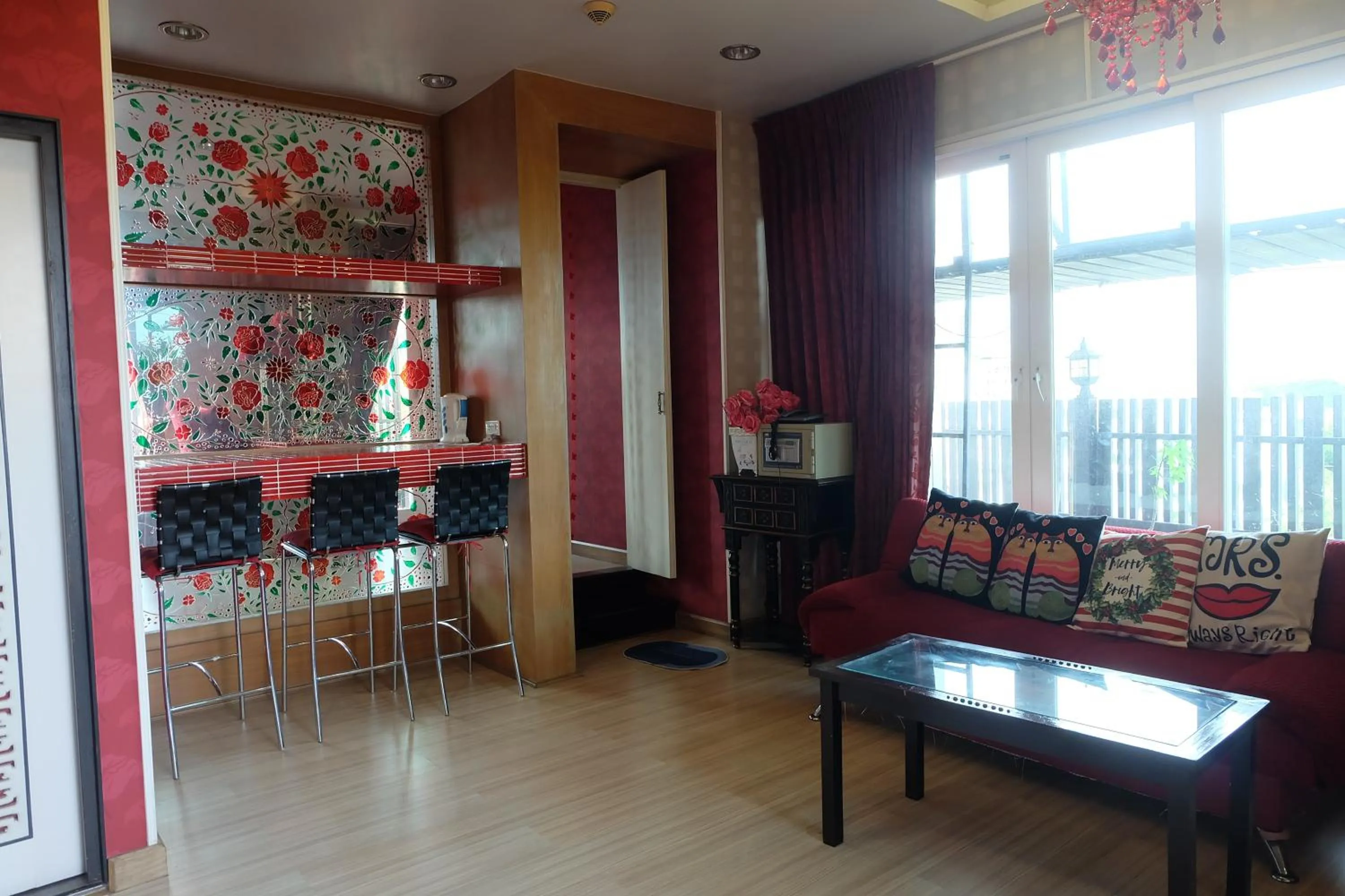 Seating area in Sabai Sabai@Sukhumvit Hotel