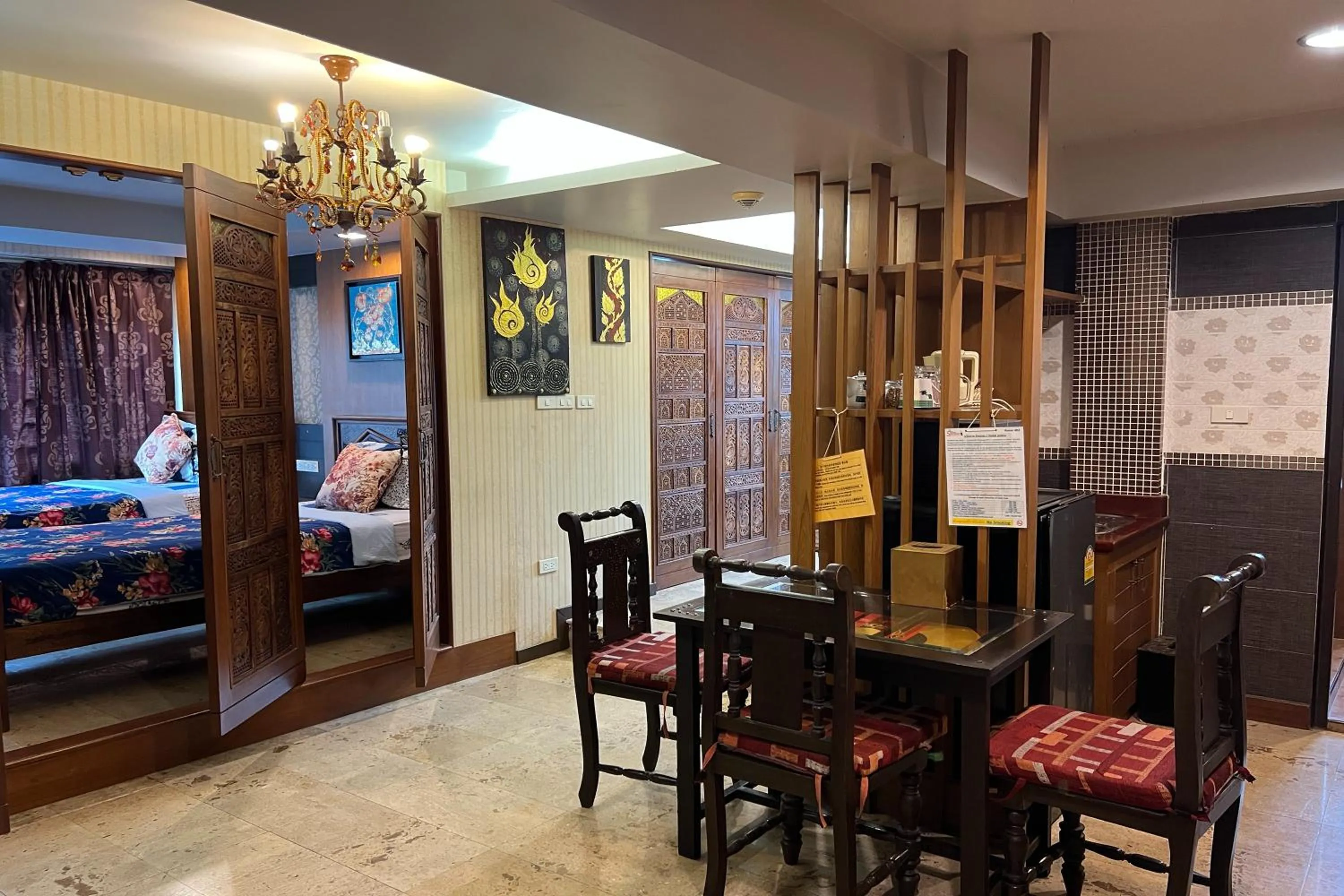 Kitchen or kitchenette in Sabai Sabai@Sukhumvit Hotel