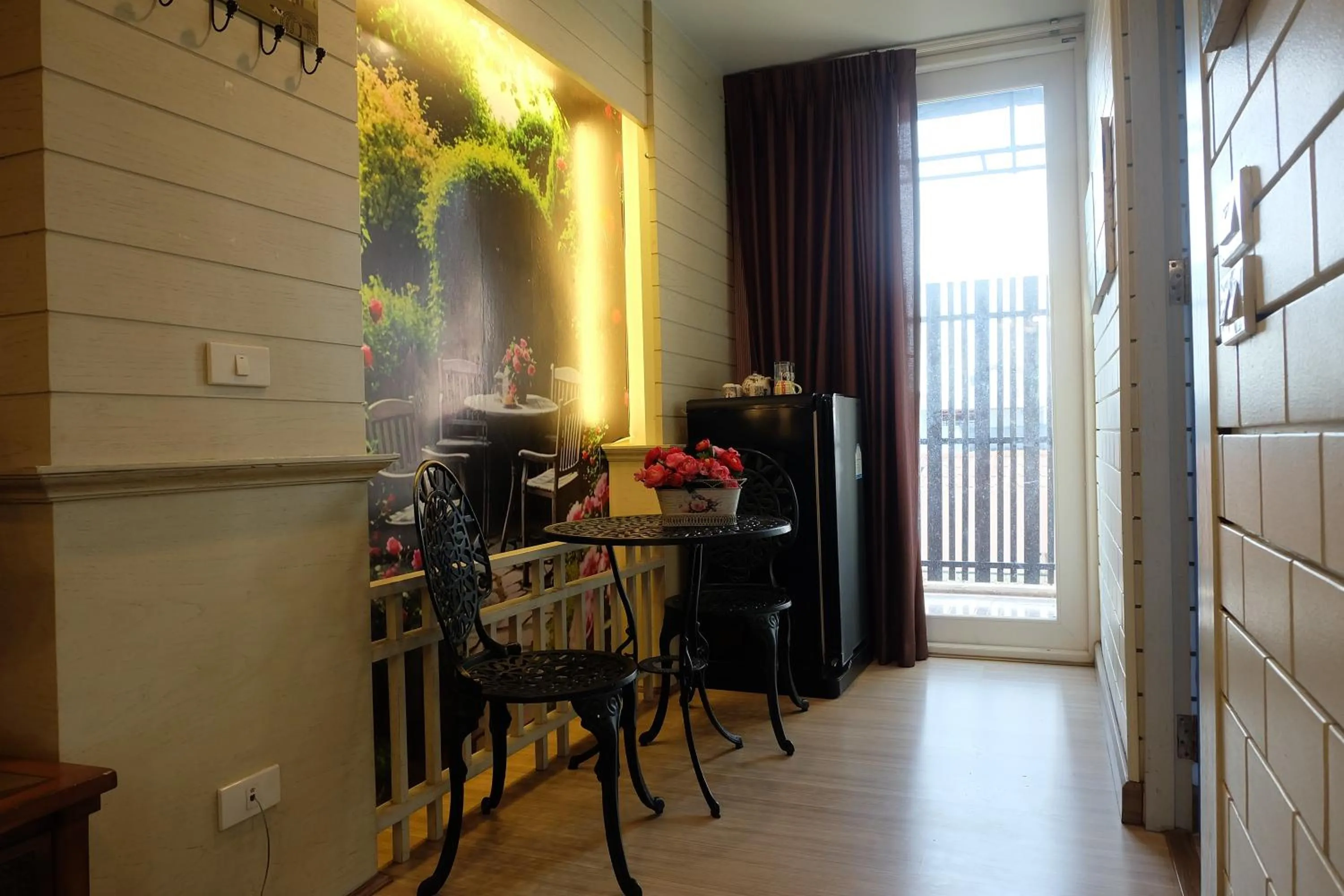 Seating area in Sabai Sabai@Sukhumvit Hotel