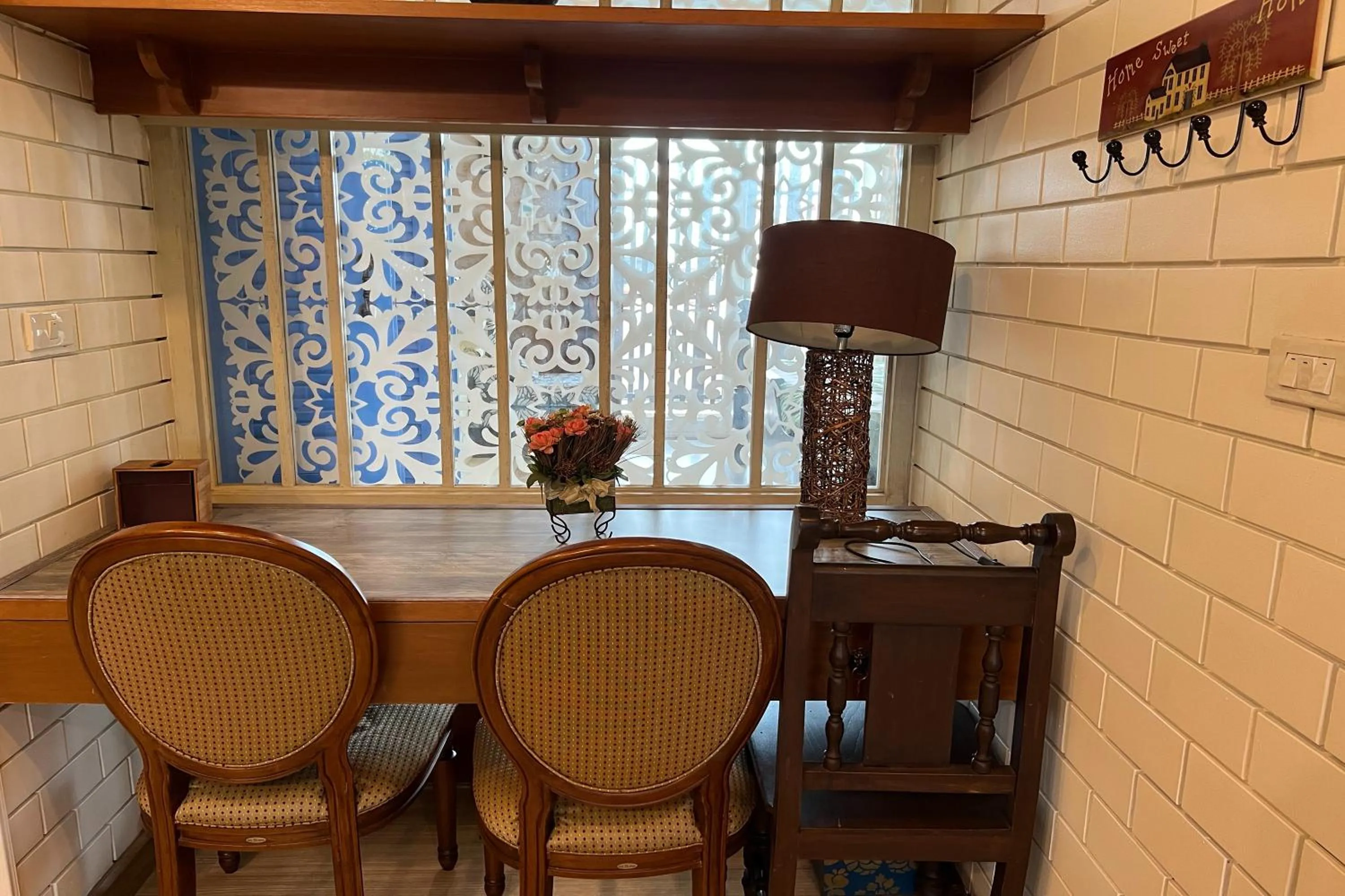 Seating area in Sabai Sabai@Sukhumvit Hotel