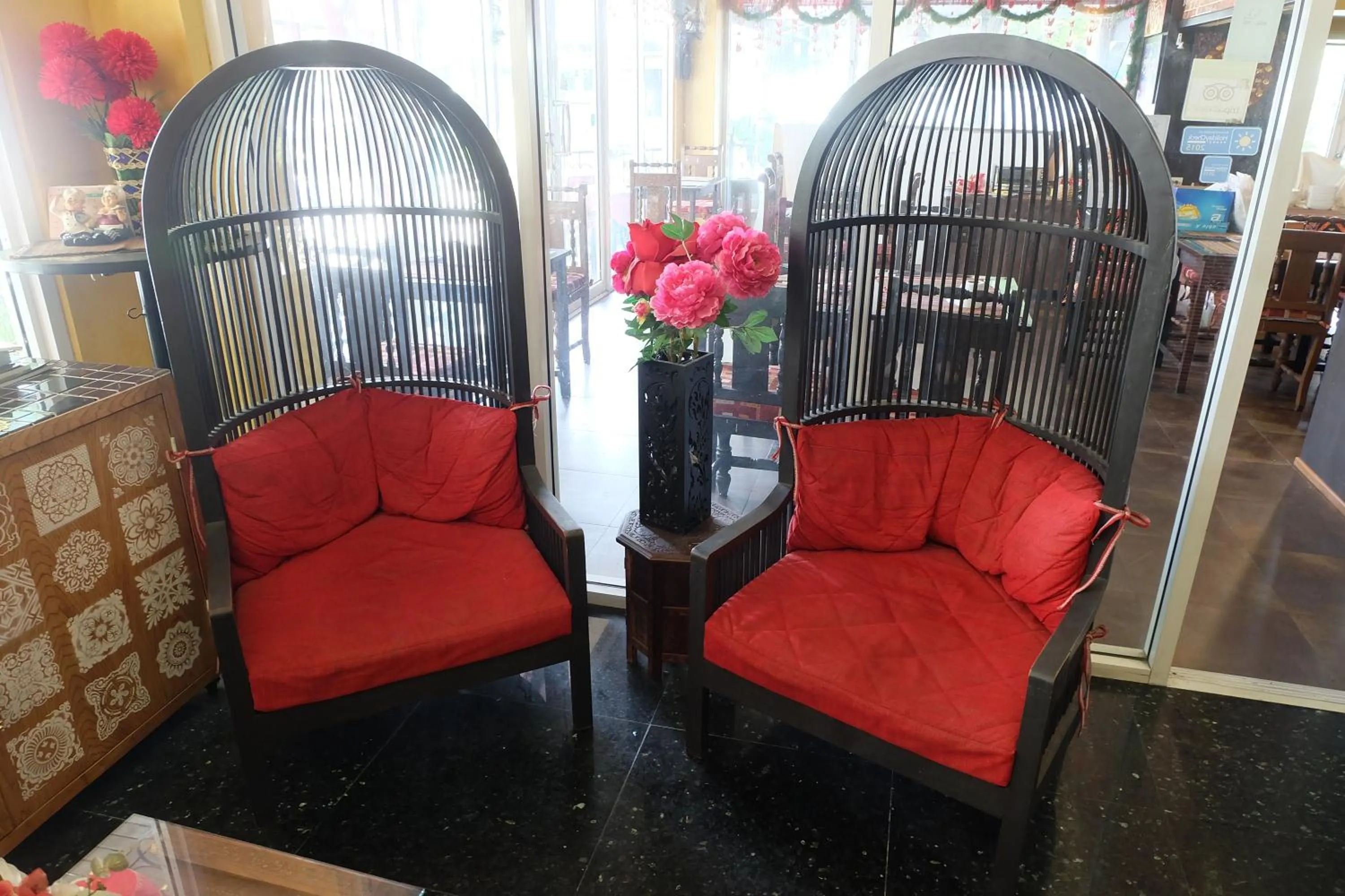 Seating area in Sabai Sabai@Sukhumvit Hotel