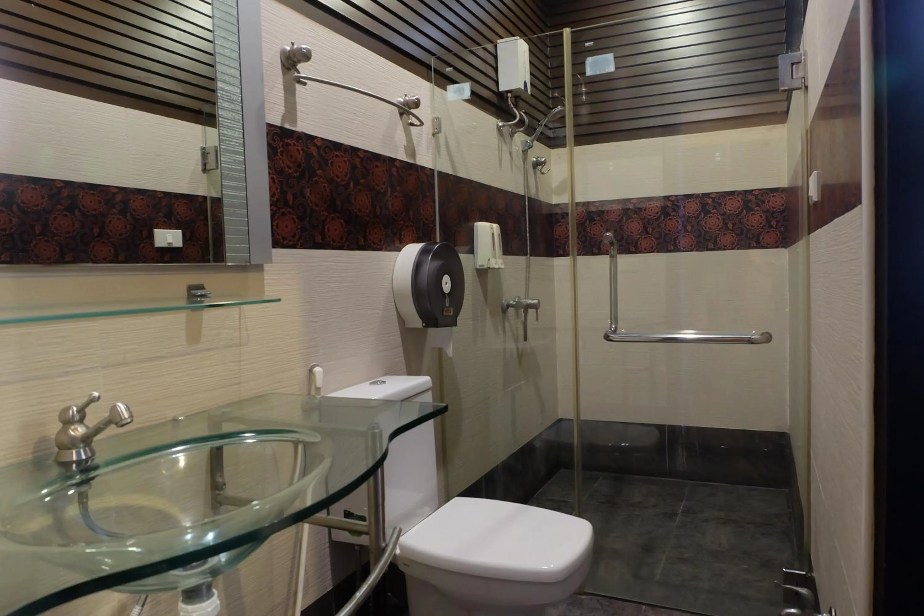 Shower in Sabai Sabai@Sukhumvit Hotel