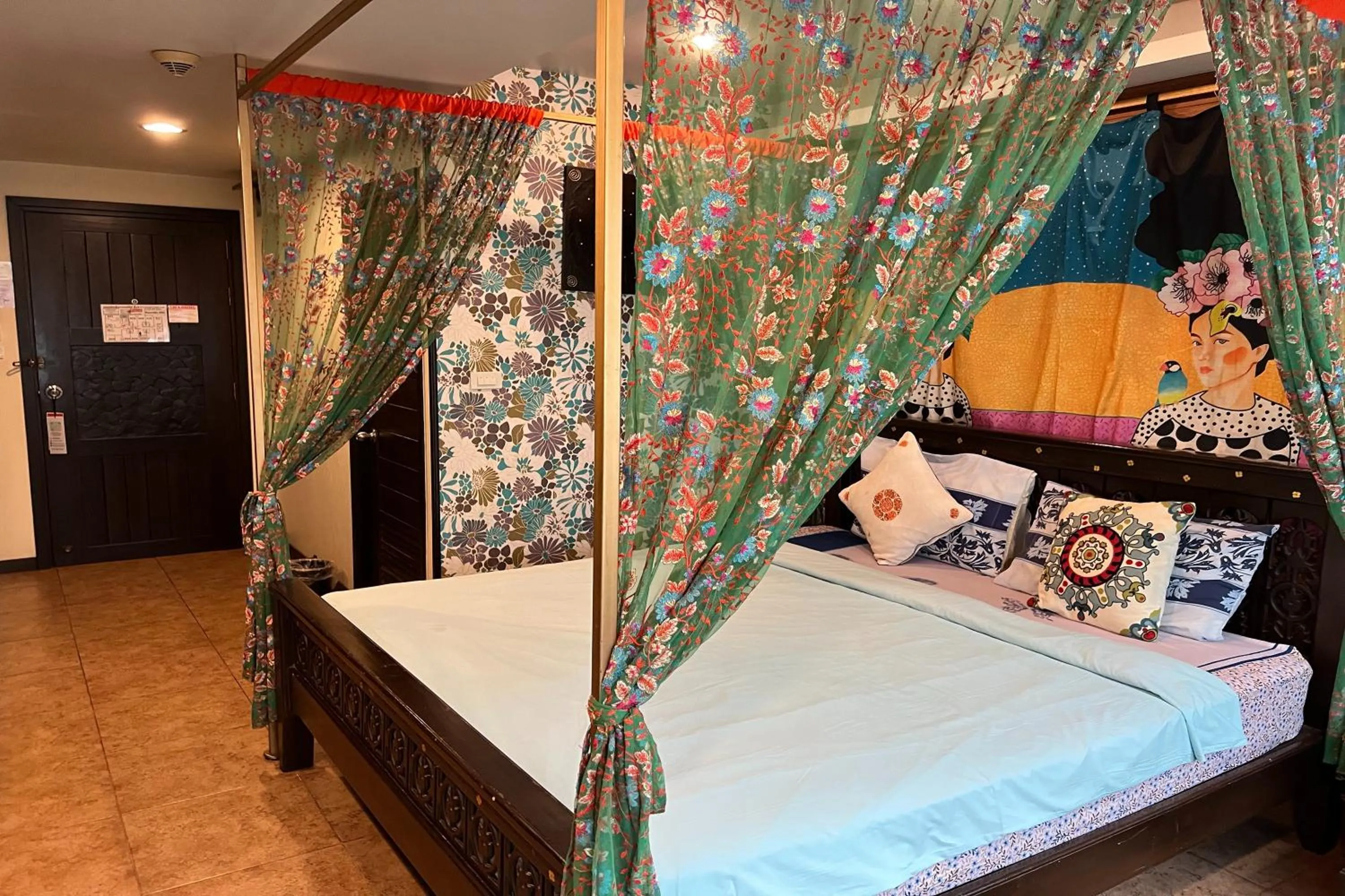 Bed in Sabai Sabai@Sukhumvit Hotel