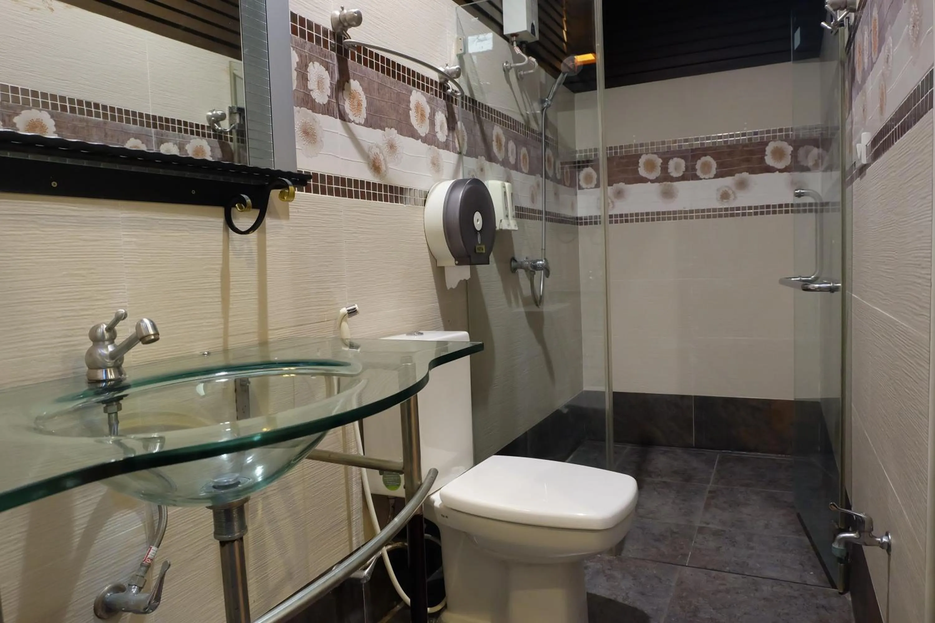 Shower in Sabai Sabai@Sukhumvit Hotel