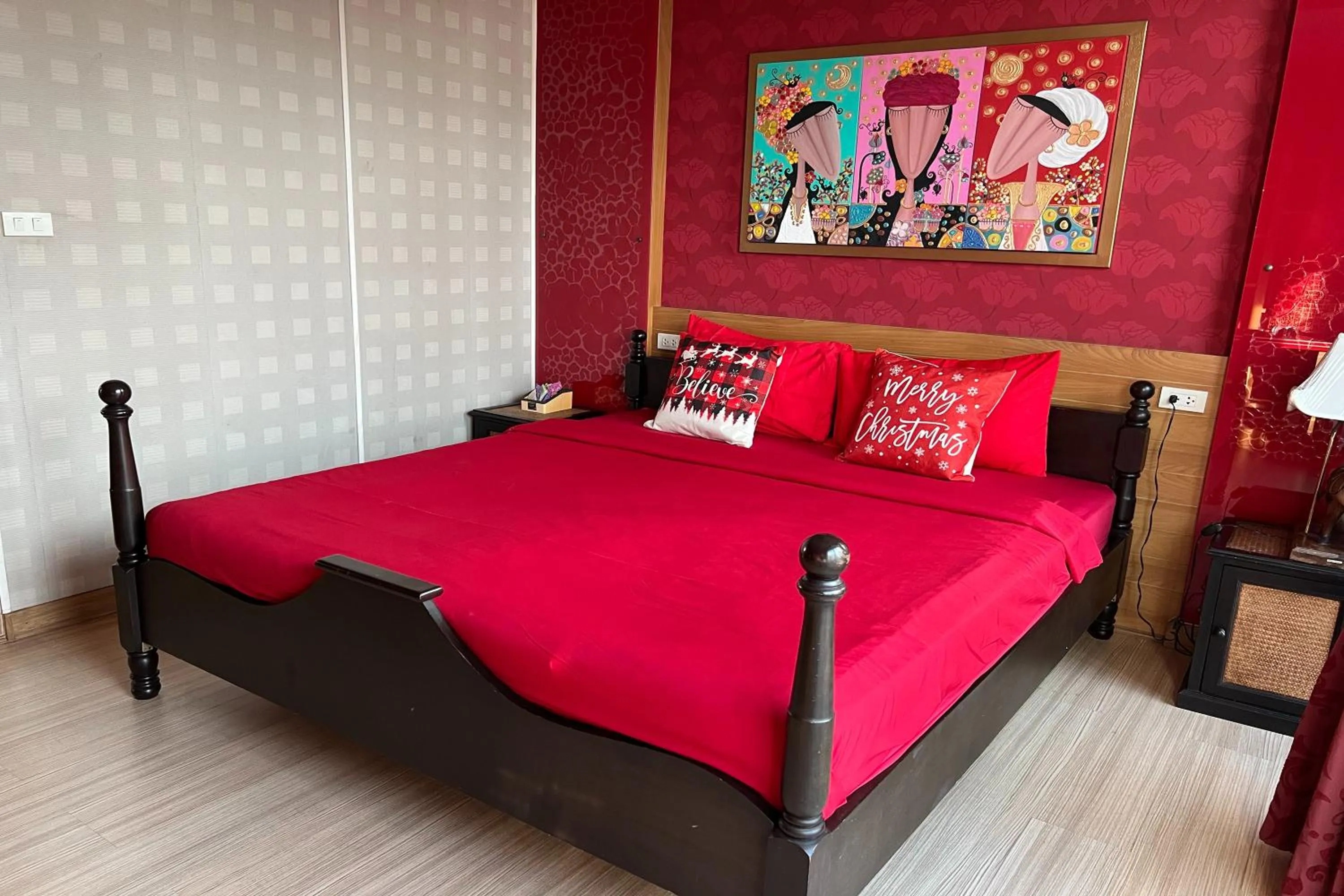 Bed in Sabai Sabai@Sukhumvit Hotel