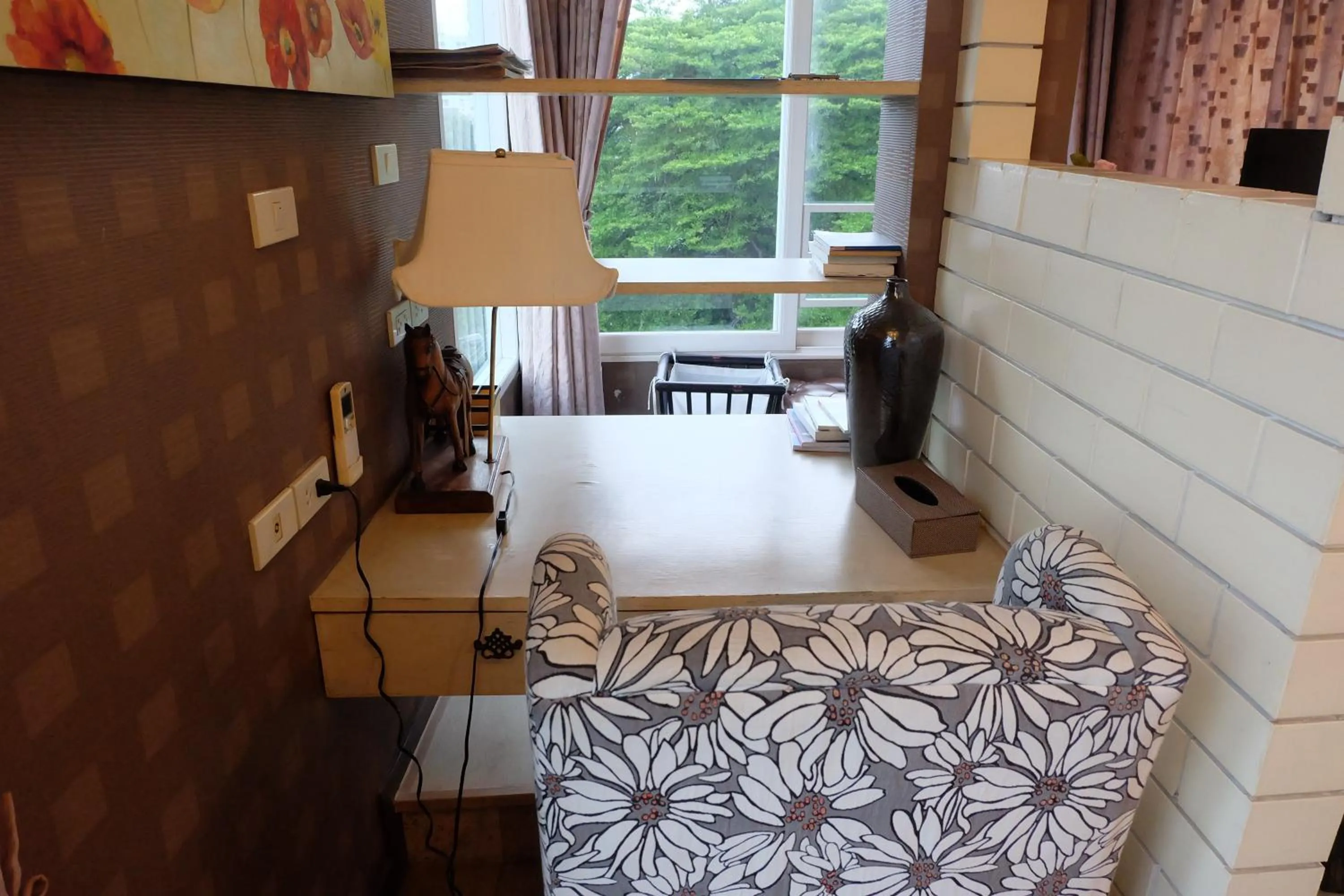 Seating area, Bed in Sabai Sabai@Sukhumvit Hotel