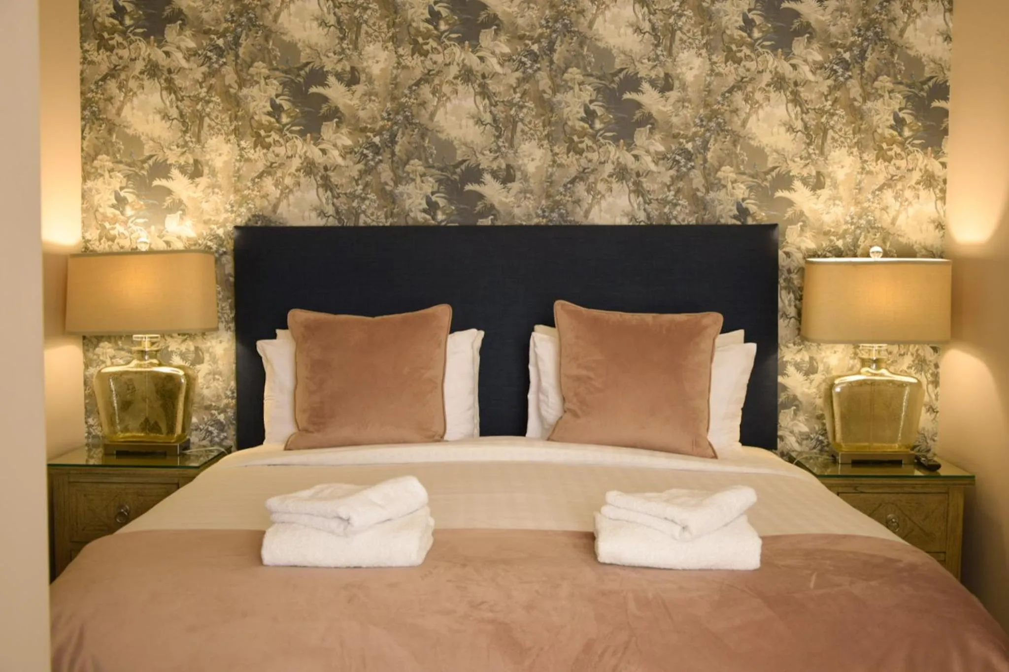 Bedroom, Bed in Avoca House