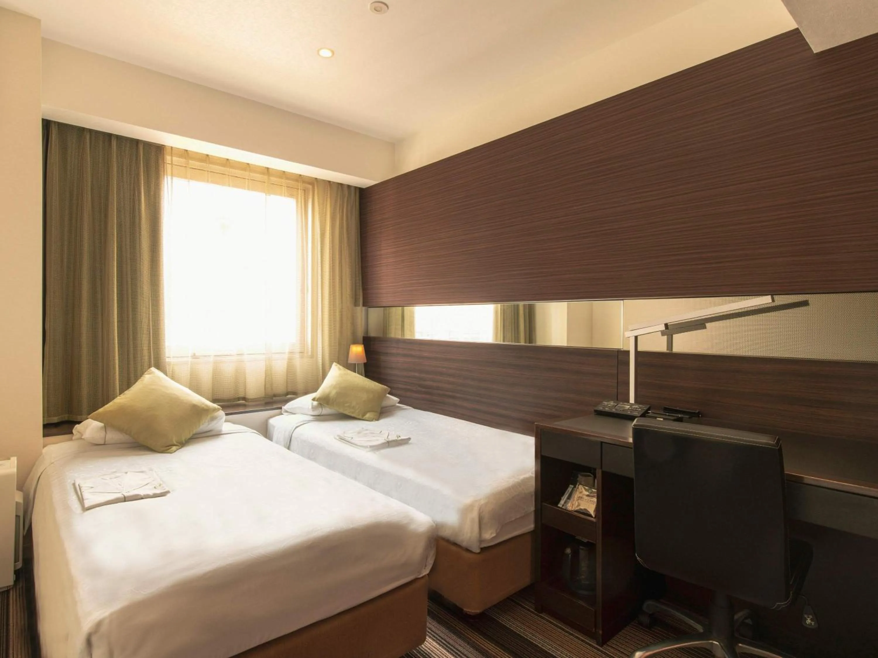 Photo of the whole room, Bed in Hotel Brighton City Osaka Kitahama