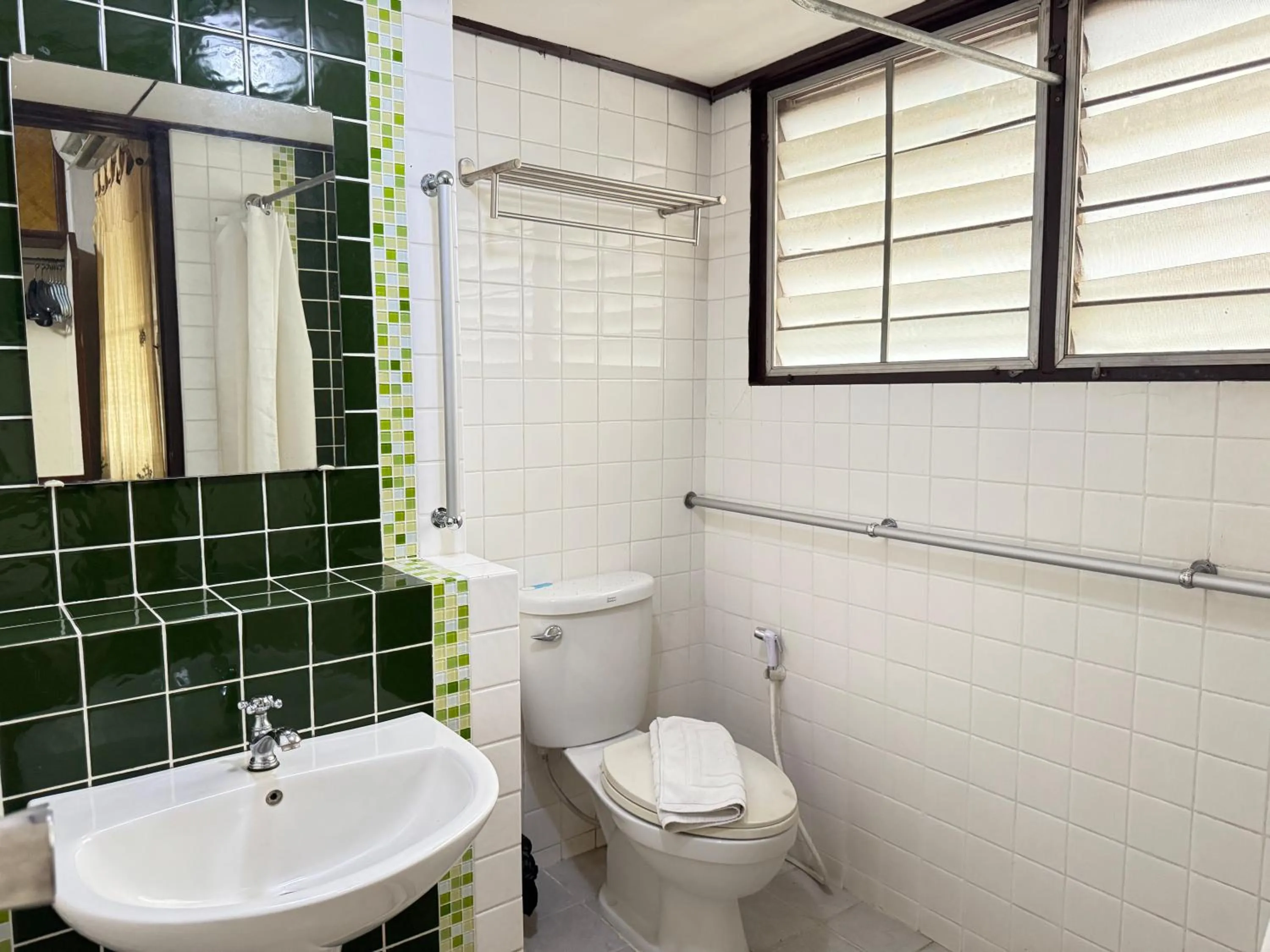 Bathroom in Lai Thai Guest House