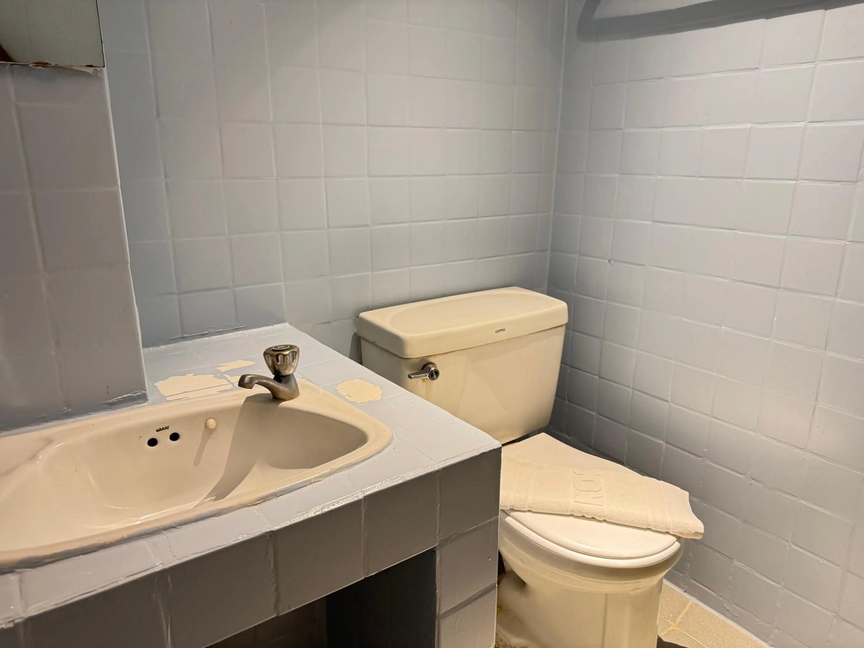 Bathroom in Lai Thai Guest House