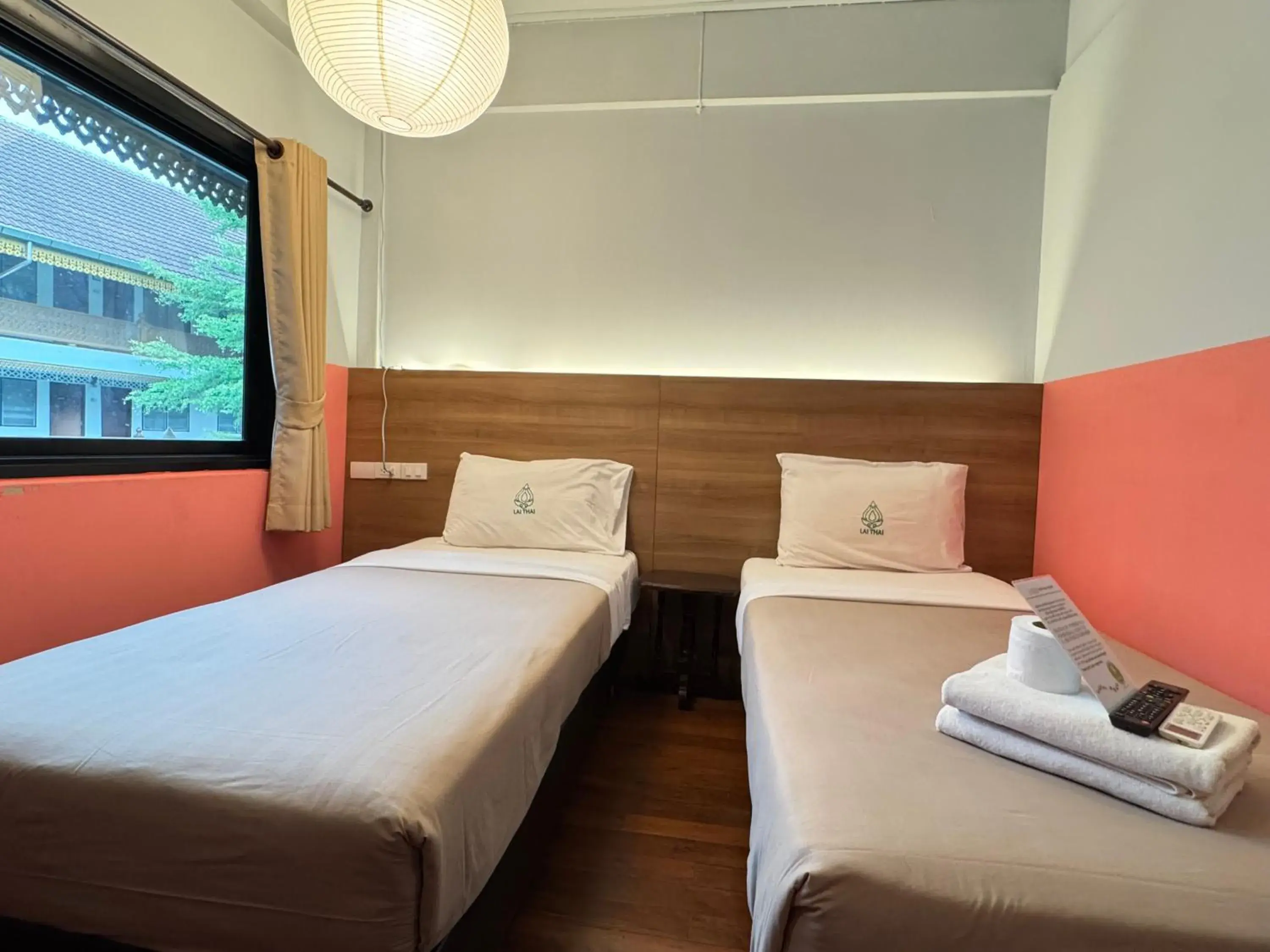 Standard Twin Room in Collection O Khu Mueang near Tha Phae Gate formerly Lai Thai Guesthouse Standard Twin Room in Collection O Khu Mueang near Tha Phae Gate formerly Lai Thai Guesthouse