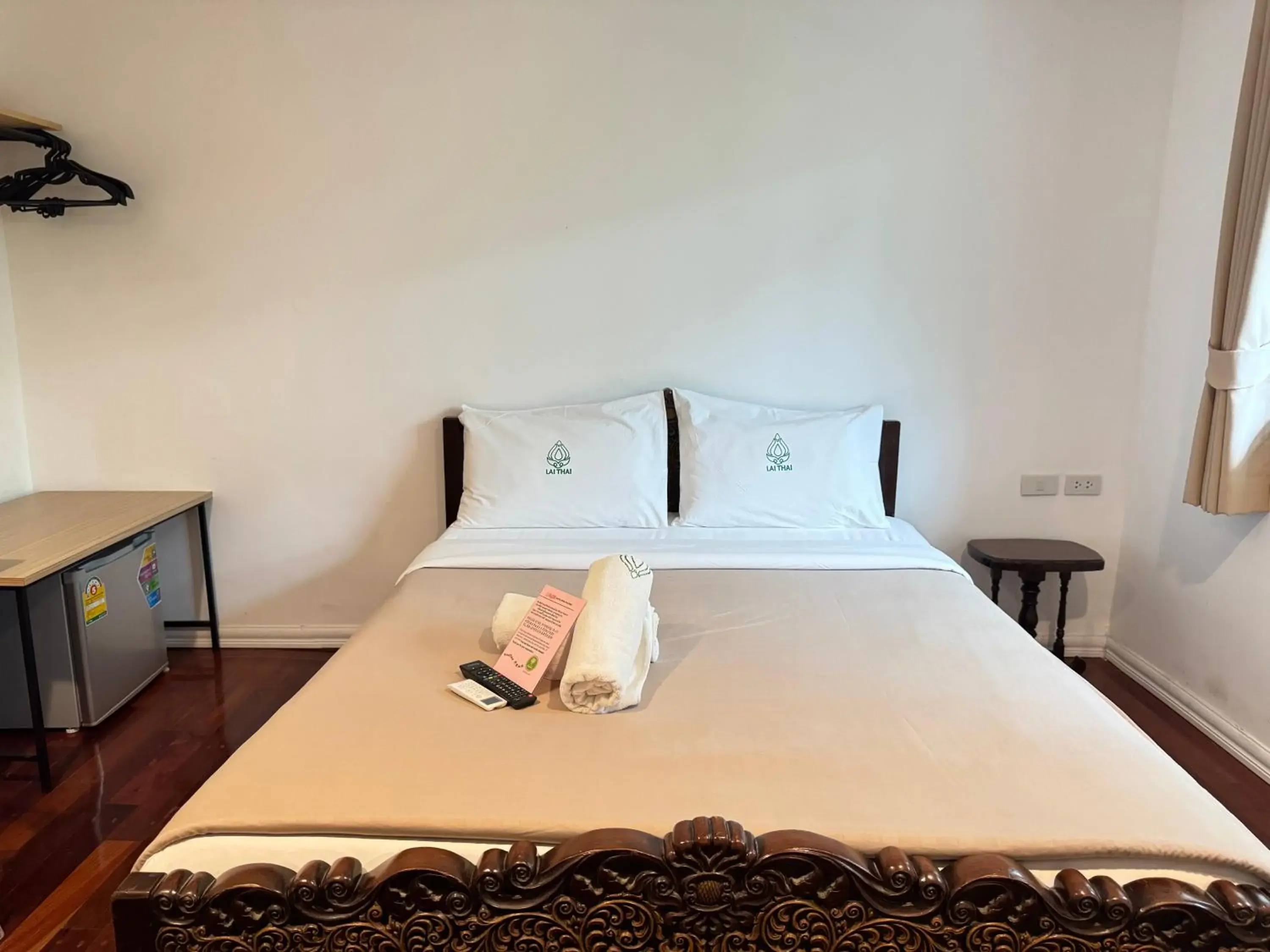 Deluxe Double Room in Collection O Khu Mueang near Tha Phae Gate formerly Lai Thai Guesthouse Deluxe Double Room in Collection O Khu Mueang near Tha Phae Gate formerly Lai Thai Guesthouse