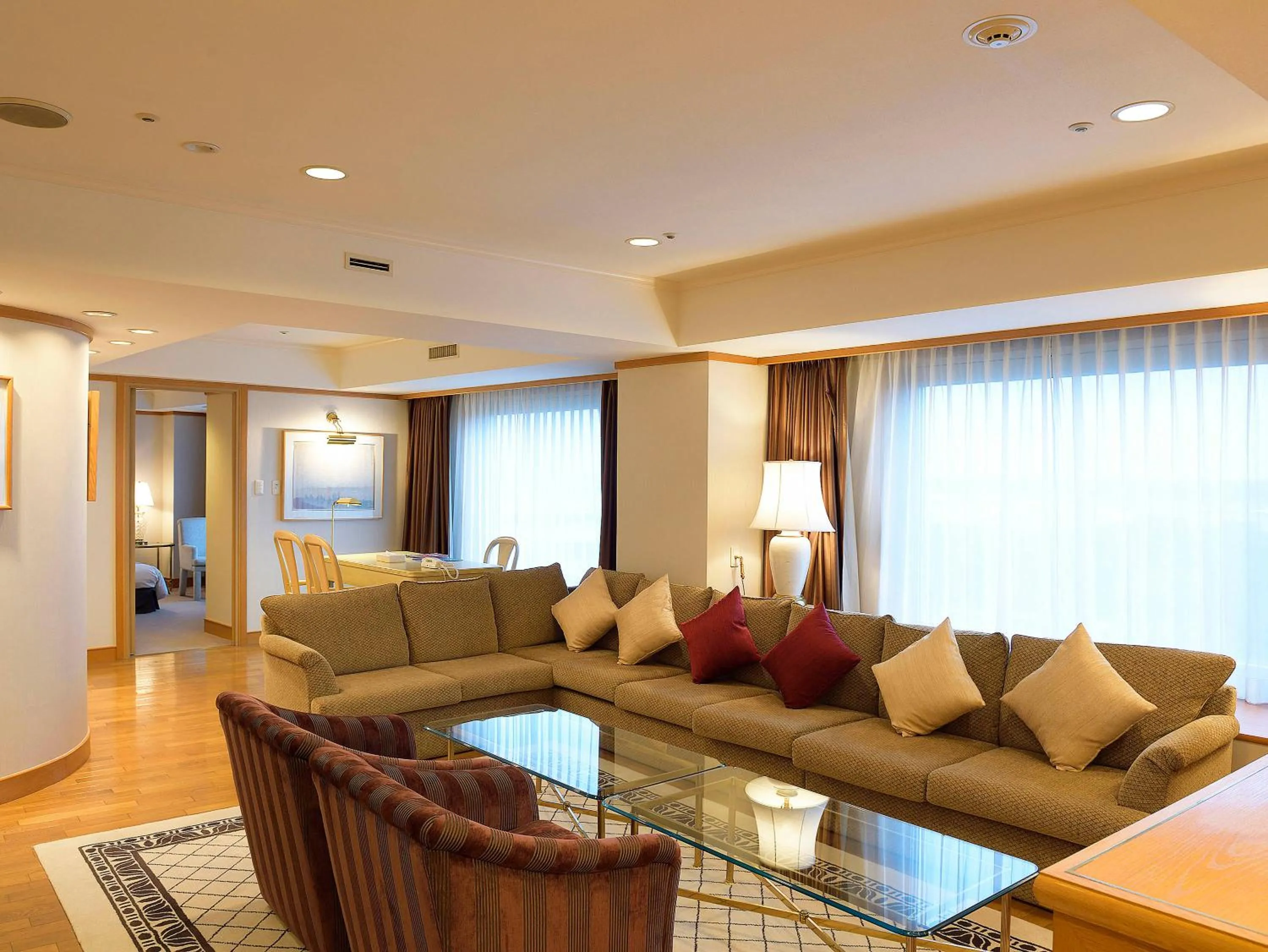 Living room in Narita Tobu Hotel Airport