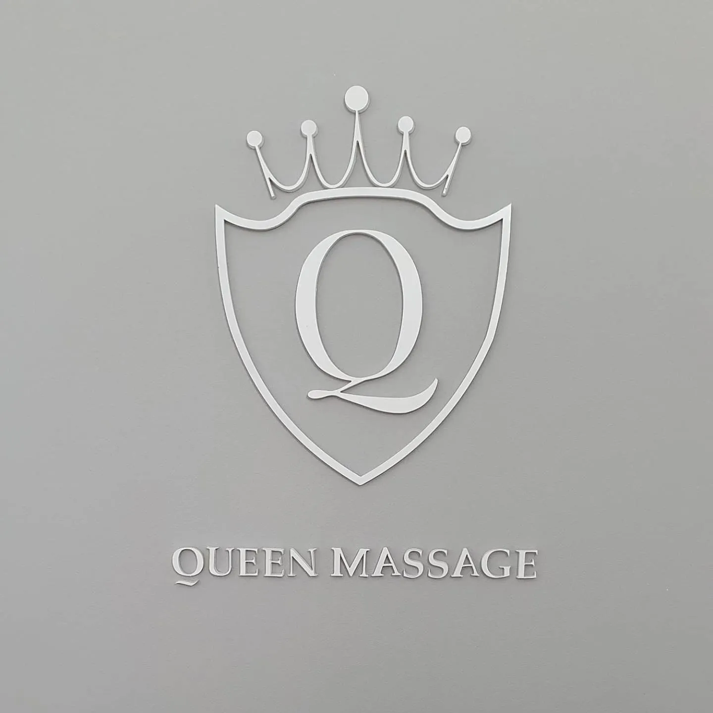 Property logo or sign in Elizabeth Suites