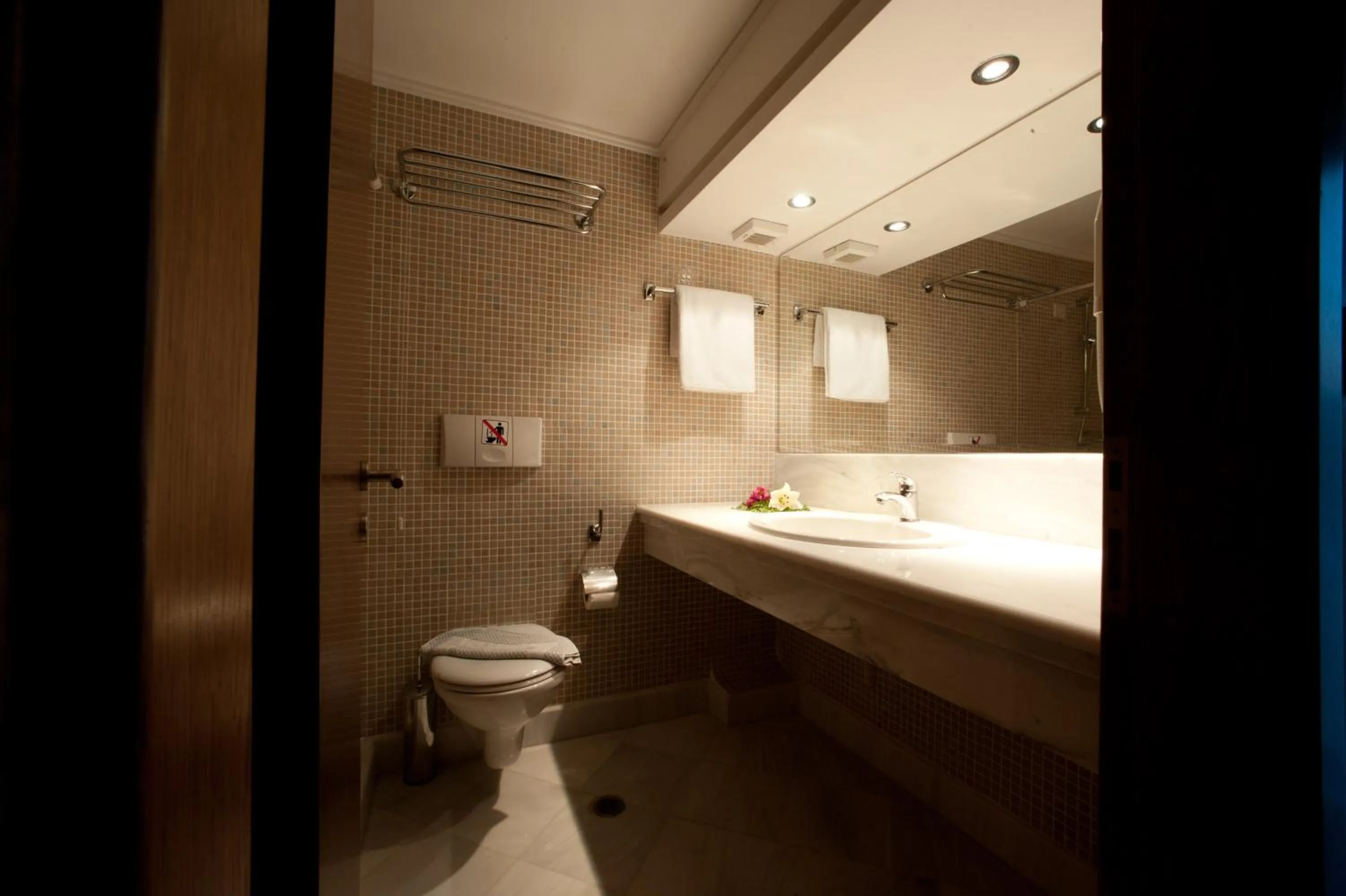 Bathroom in Elizabeth Suites