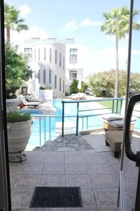 Country House with Pool View in Elizabeth Suites Country House with Pool View in Elizabeth Suites