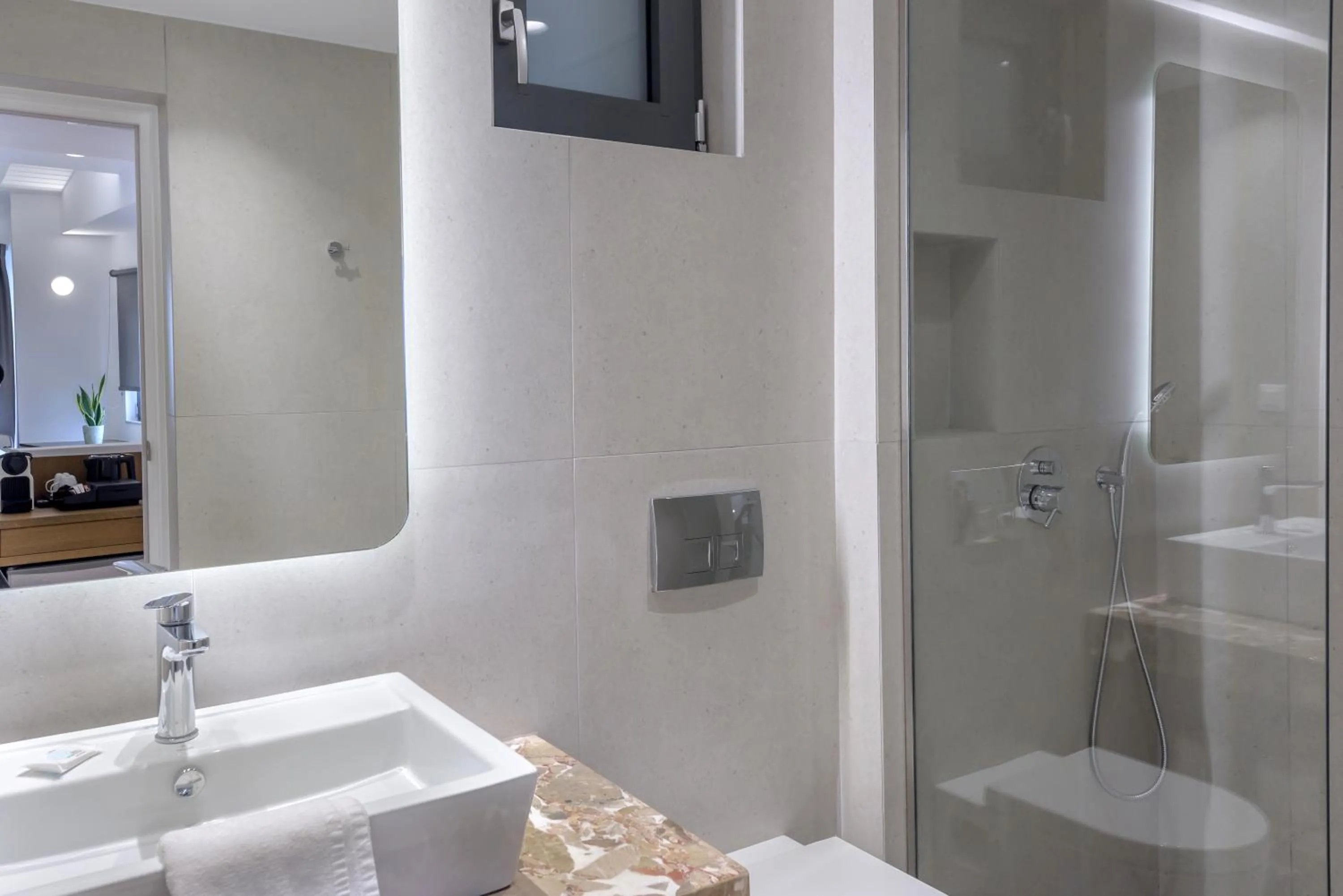 Bathroom in Iraklion Hotel