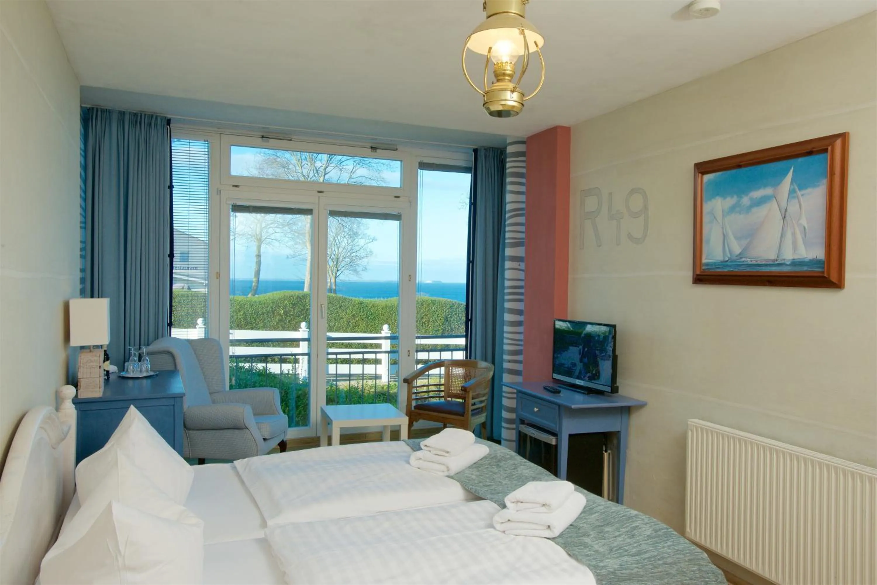 Photo of the whole room, Bed in Panorama Hotel Lohme