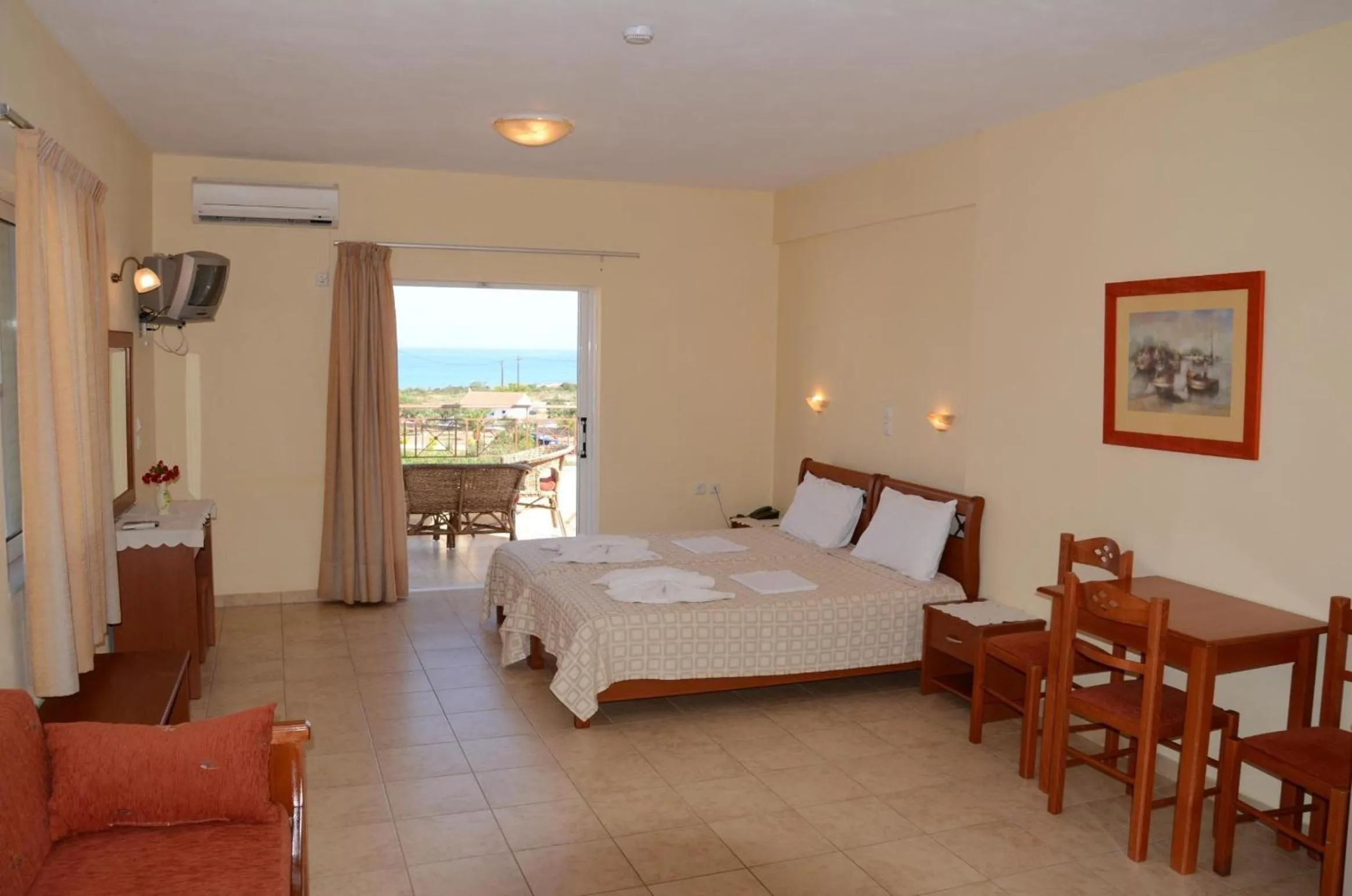 Bed in Elafonisos Diamond Resort