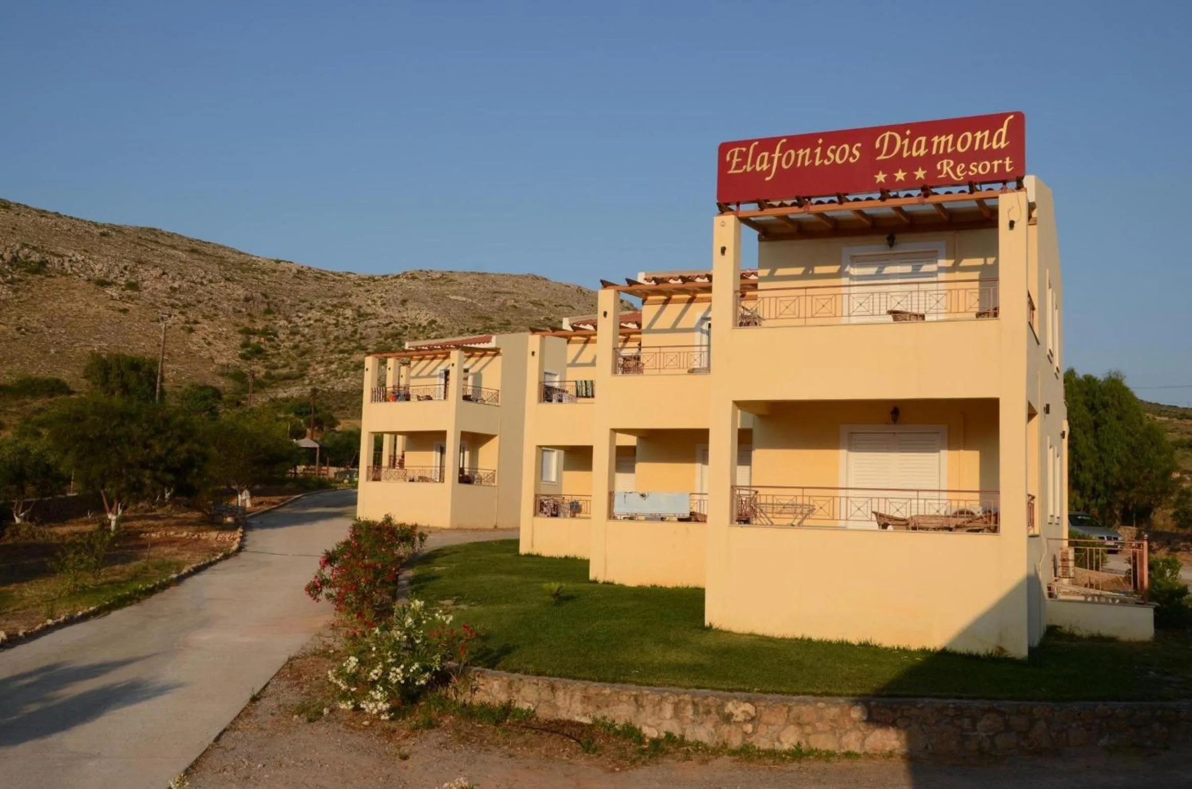 Facade/entrance in Elafonisos Diamond Resort