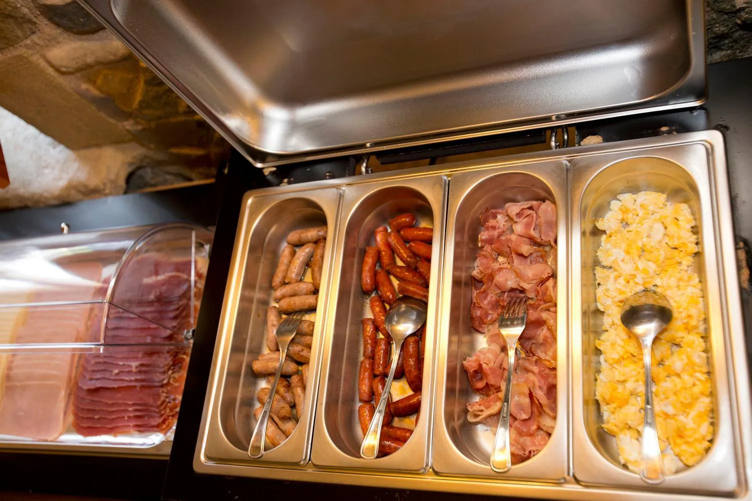 Buffet breakfast in Mas la Casassa