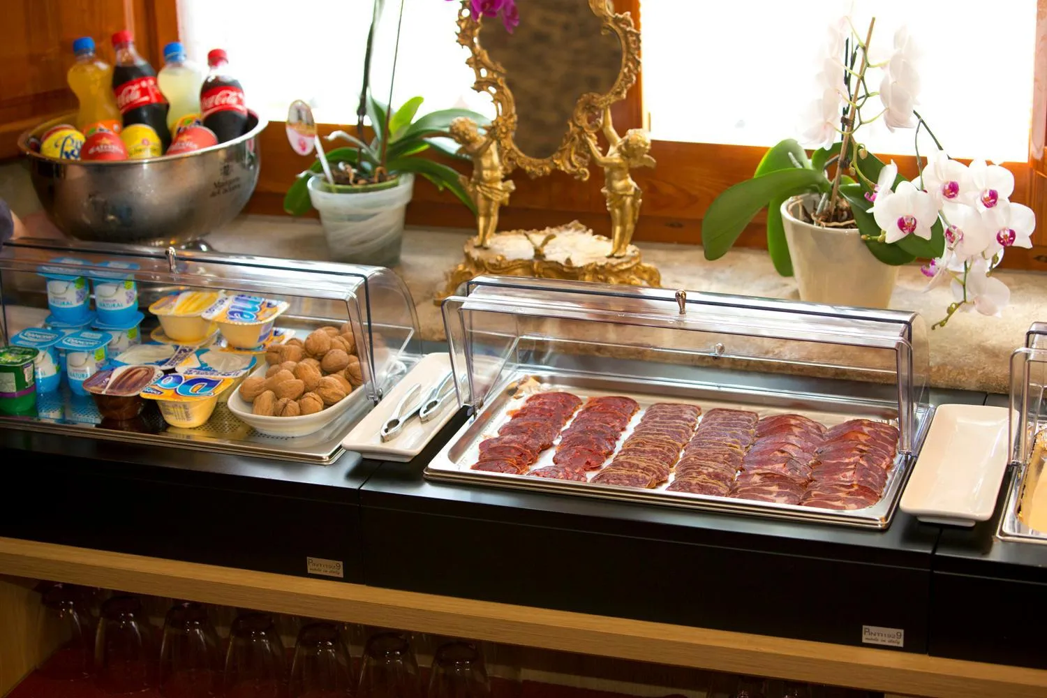 Buffet breakfast in Mas la Casassa