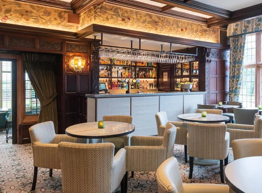 Restaurant/places to eat in Piersland House