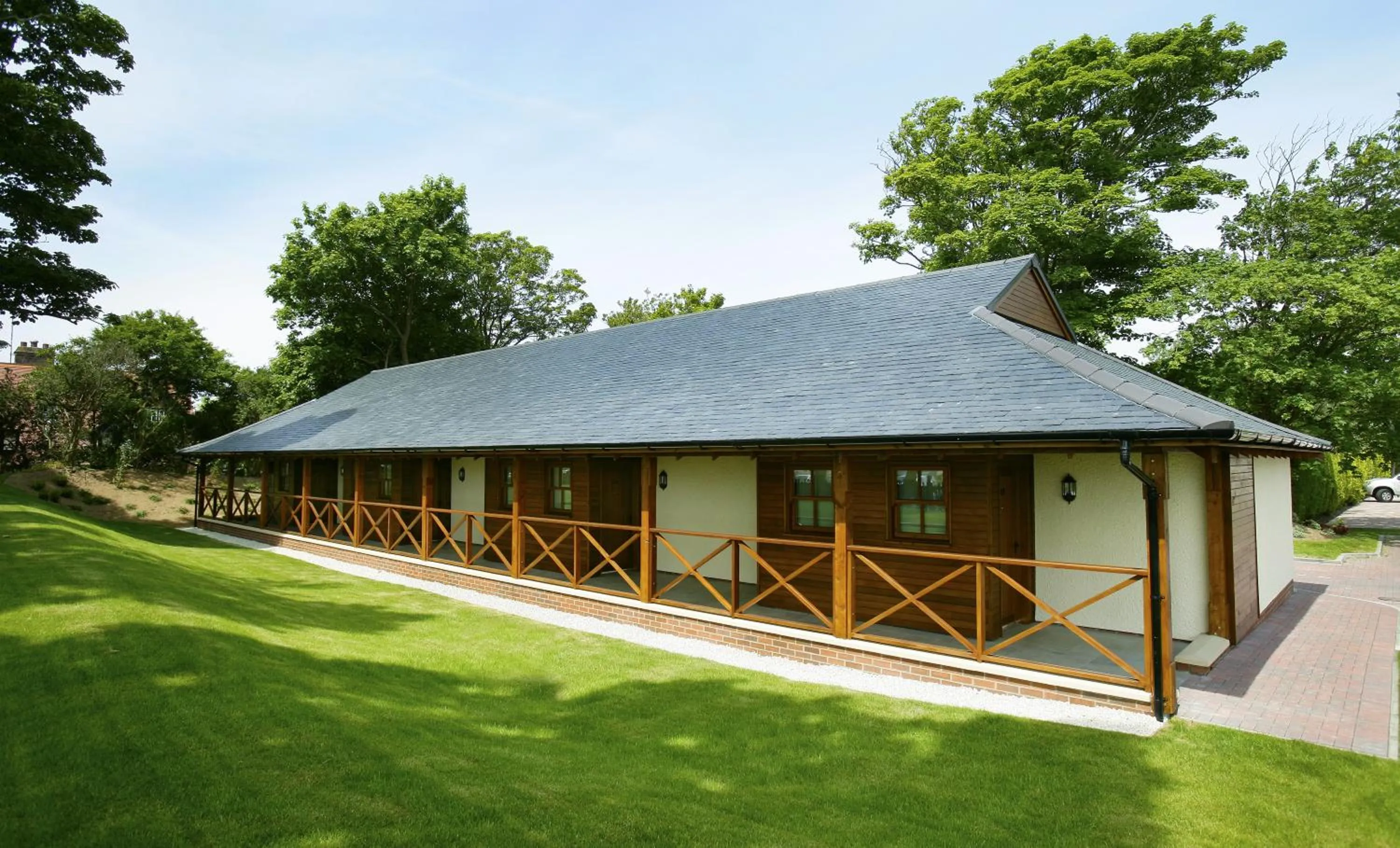 Facade/entrance in Piersland House