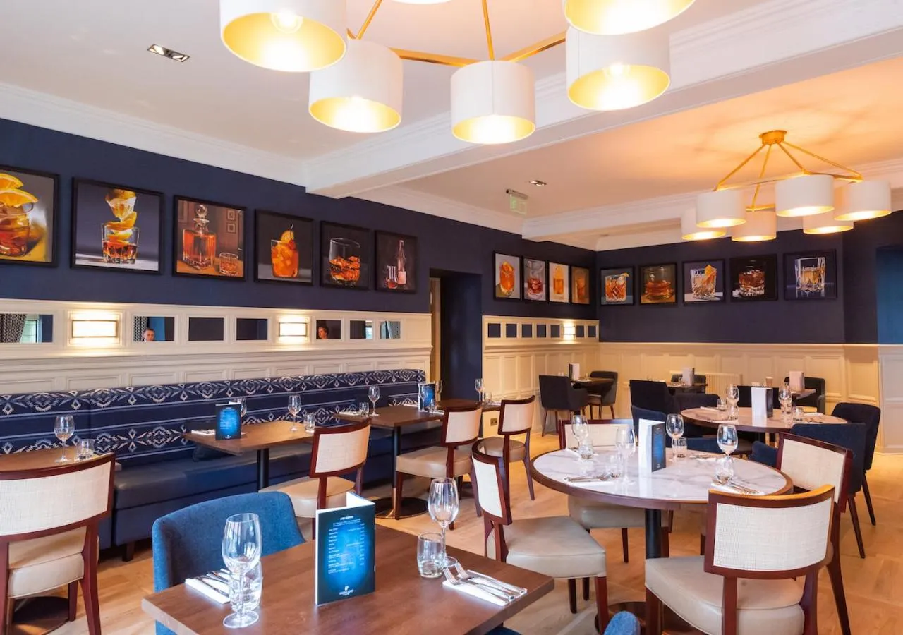 Restaurant/places to eat in Piersland House