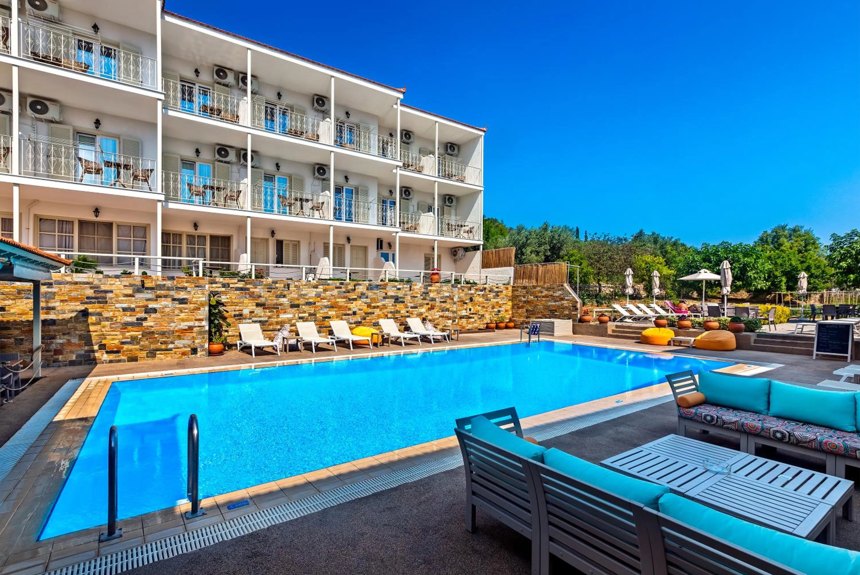 Swimming pool in Hotel Nereides
