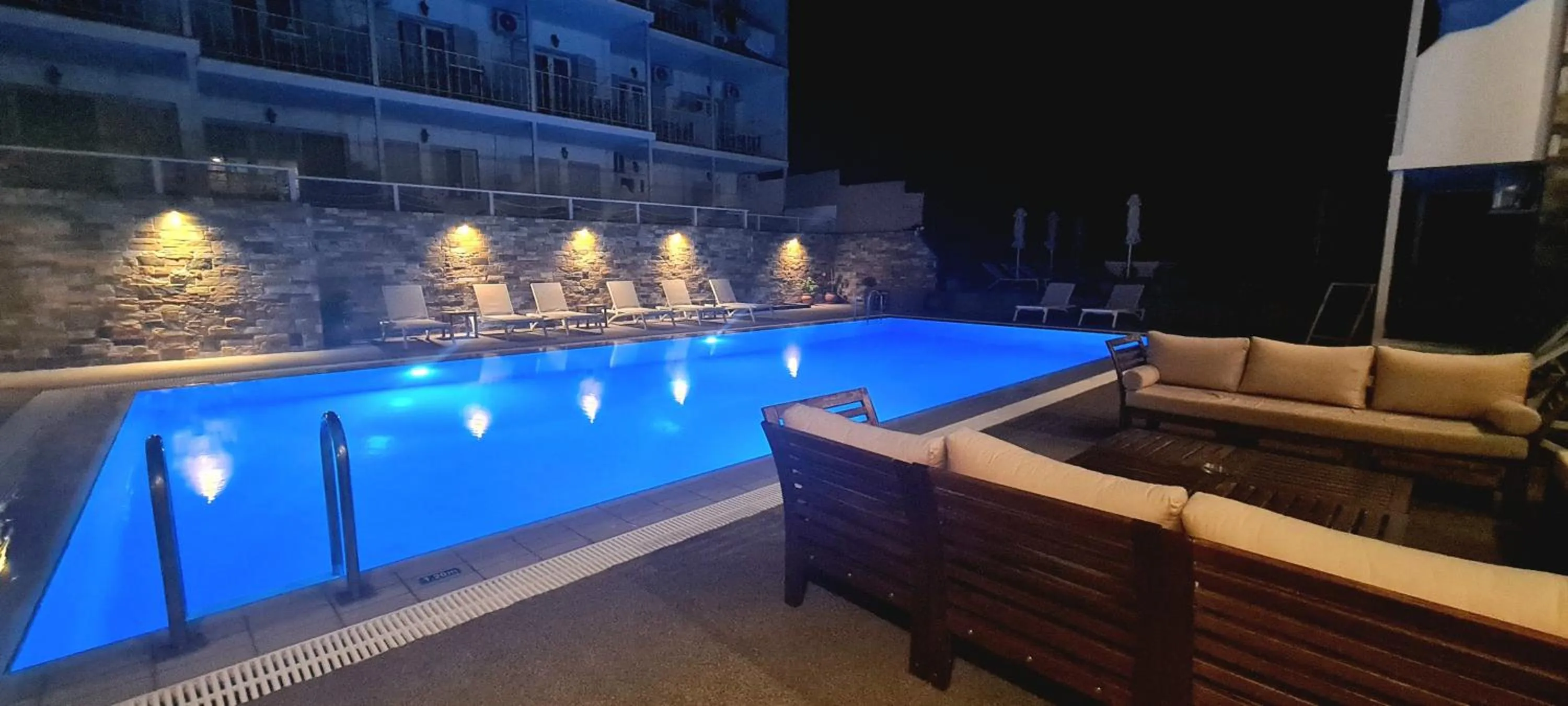 Swimming pool in Hotel Nereides