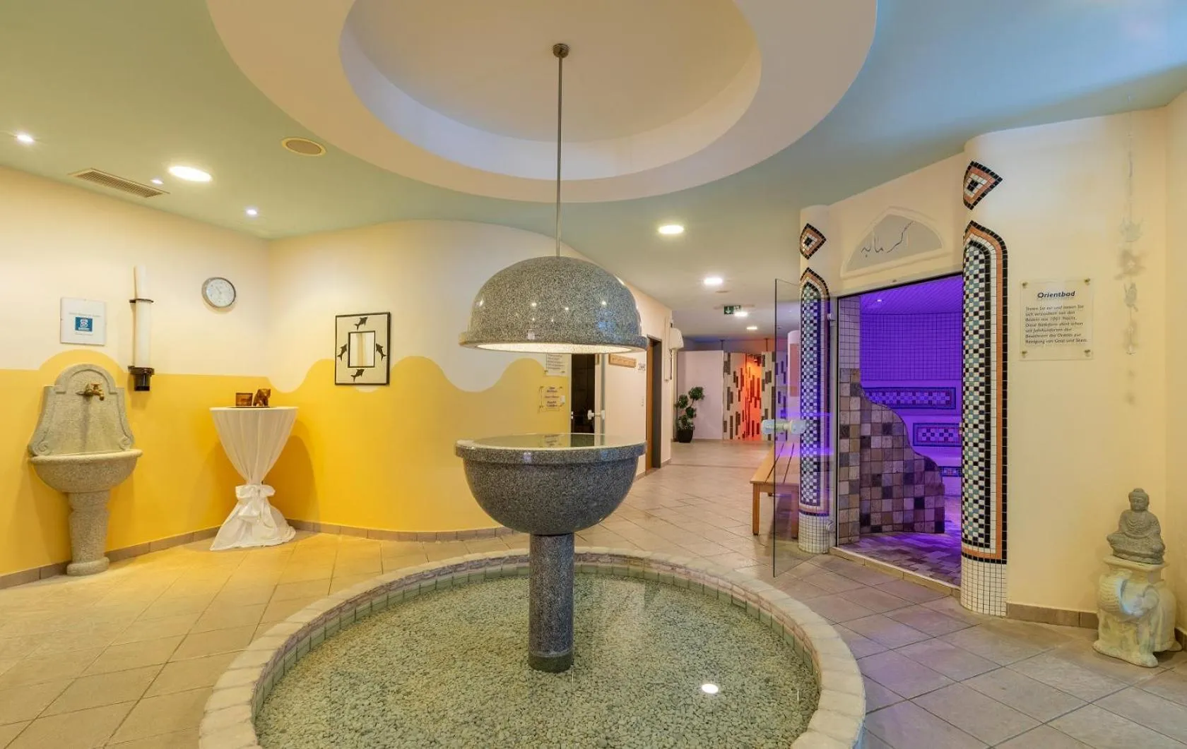 Swimming pool in Hotel-Restaurant Grimmingblick