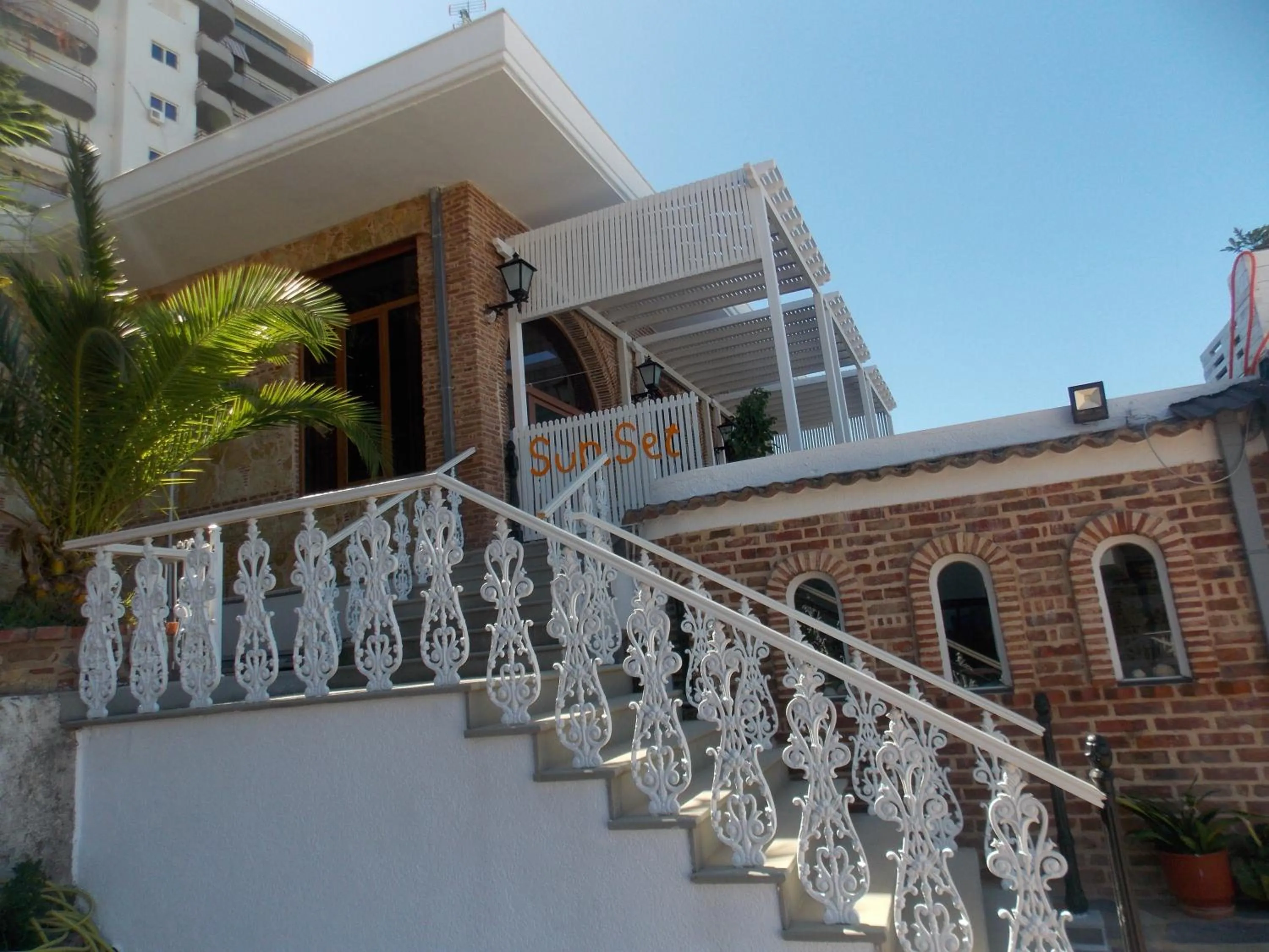 Floor plan in Sunset Suites