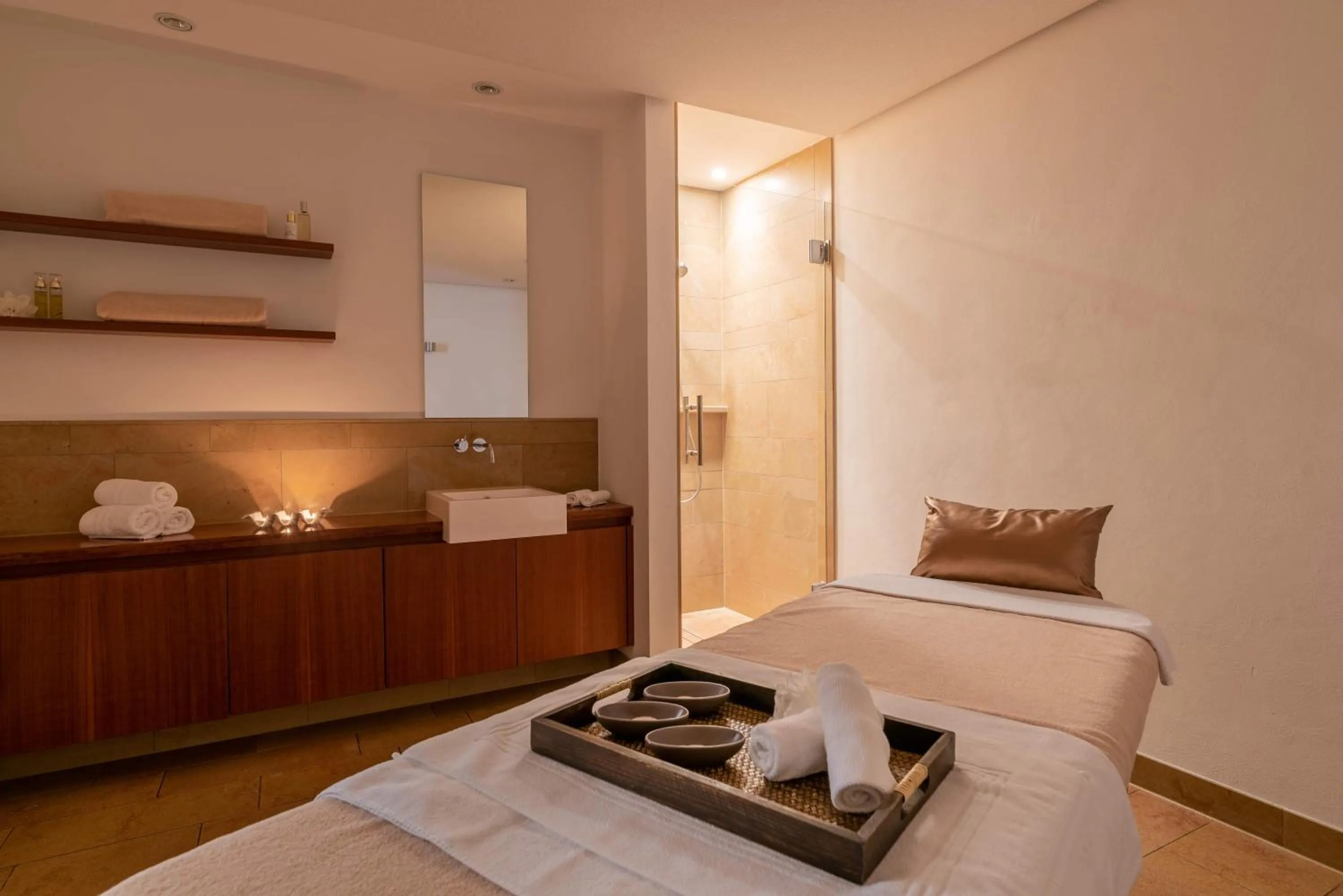 Spa and wellness centre/facilities, Bed in Neumühle Resort & Spa