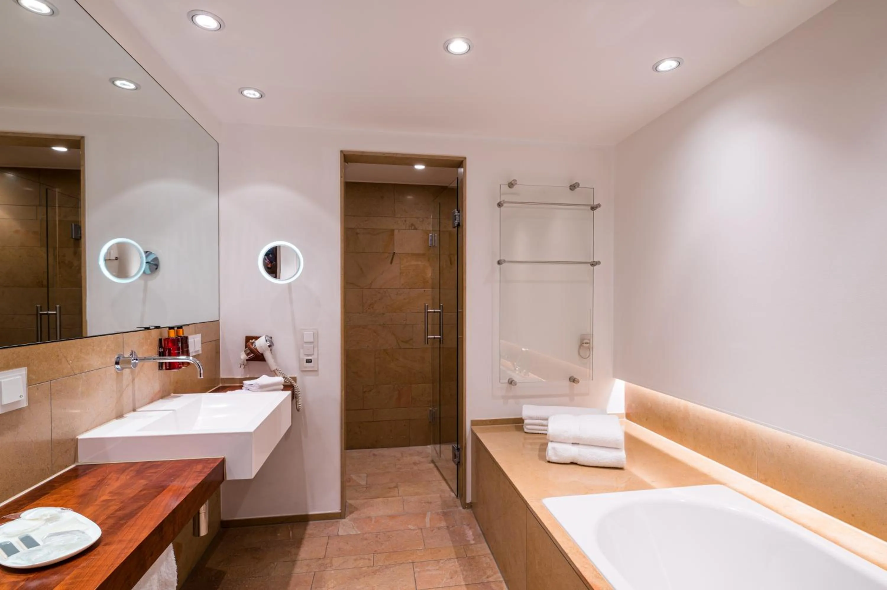 Shower in Neumühle Resort & Spa