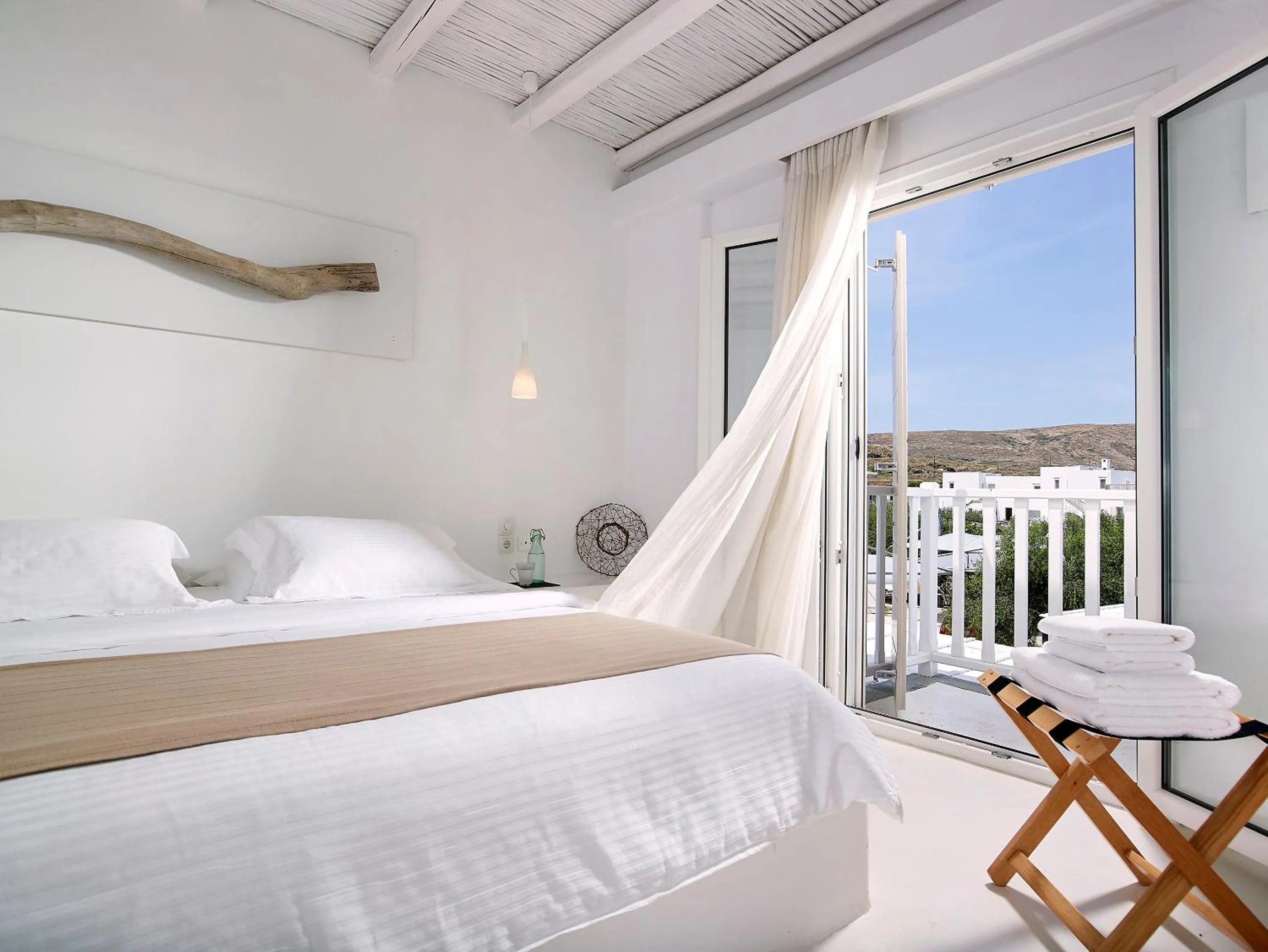 Day, Bed in Delmar Apartments & Suites Milos - Delmar Collection