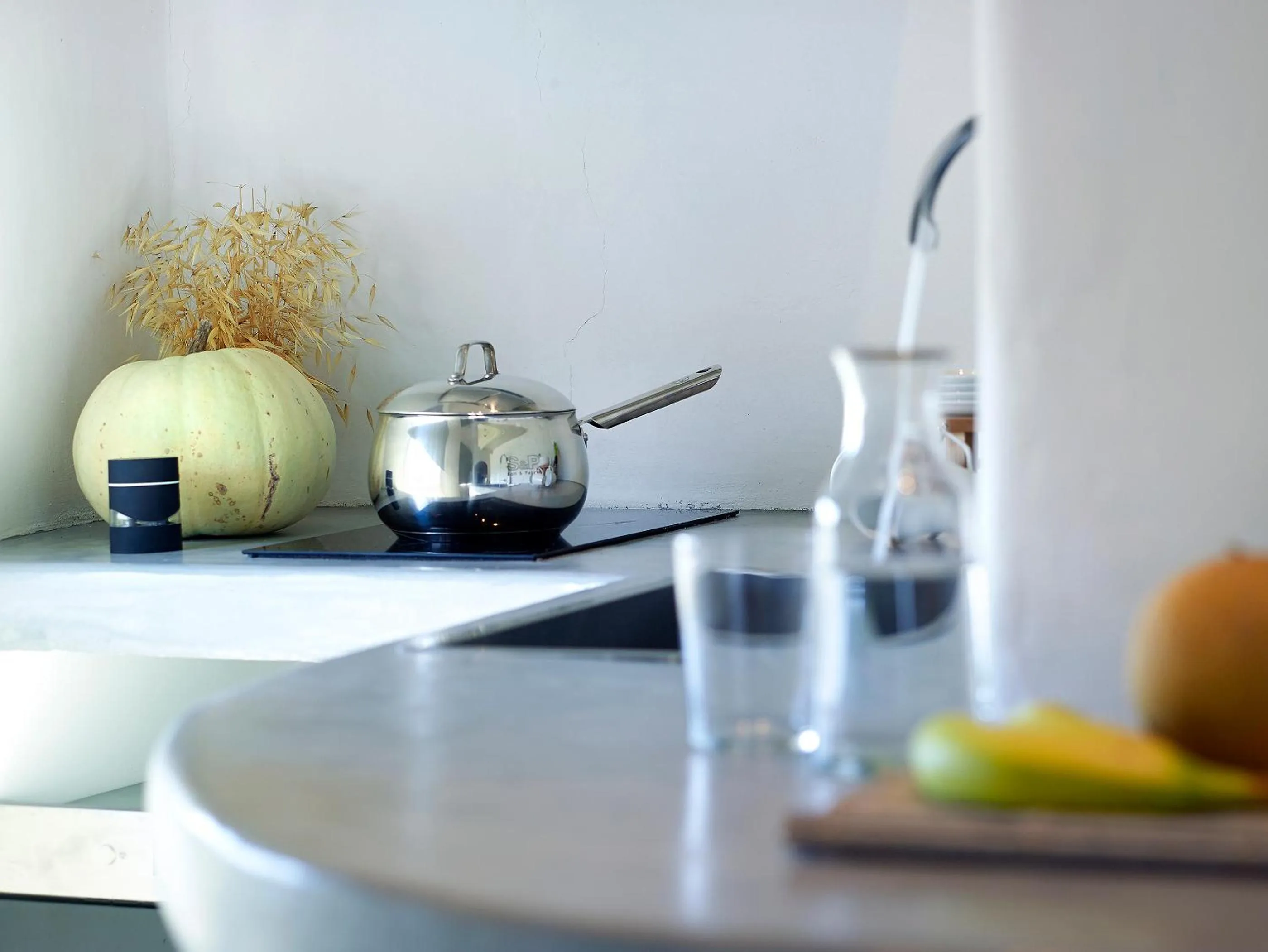 Kitchen or kitchenette in Delmar Apartments & Suites Milos - Delmar Collection