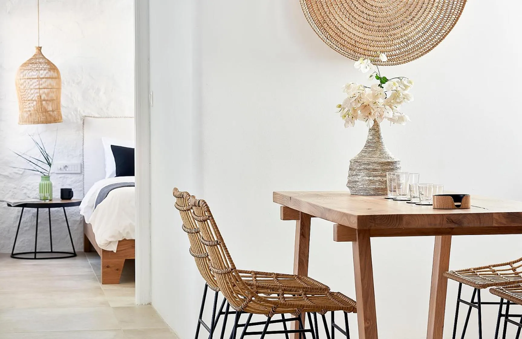 Dining area in Delmar Apartments & Suites Milos - Delmar Collection