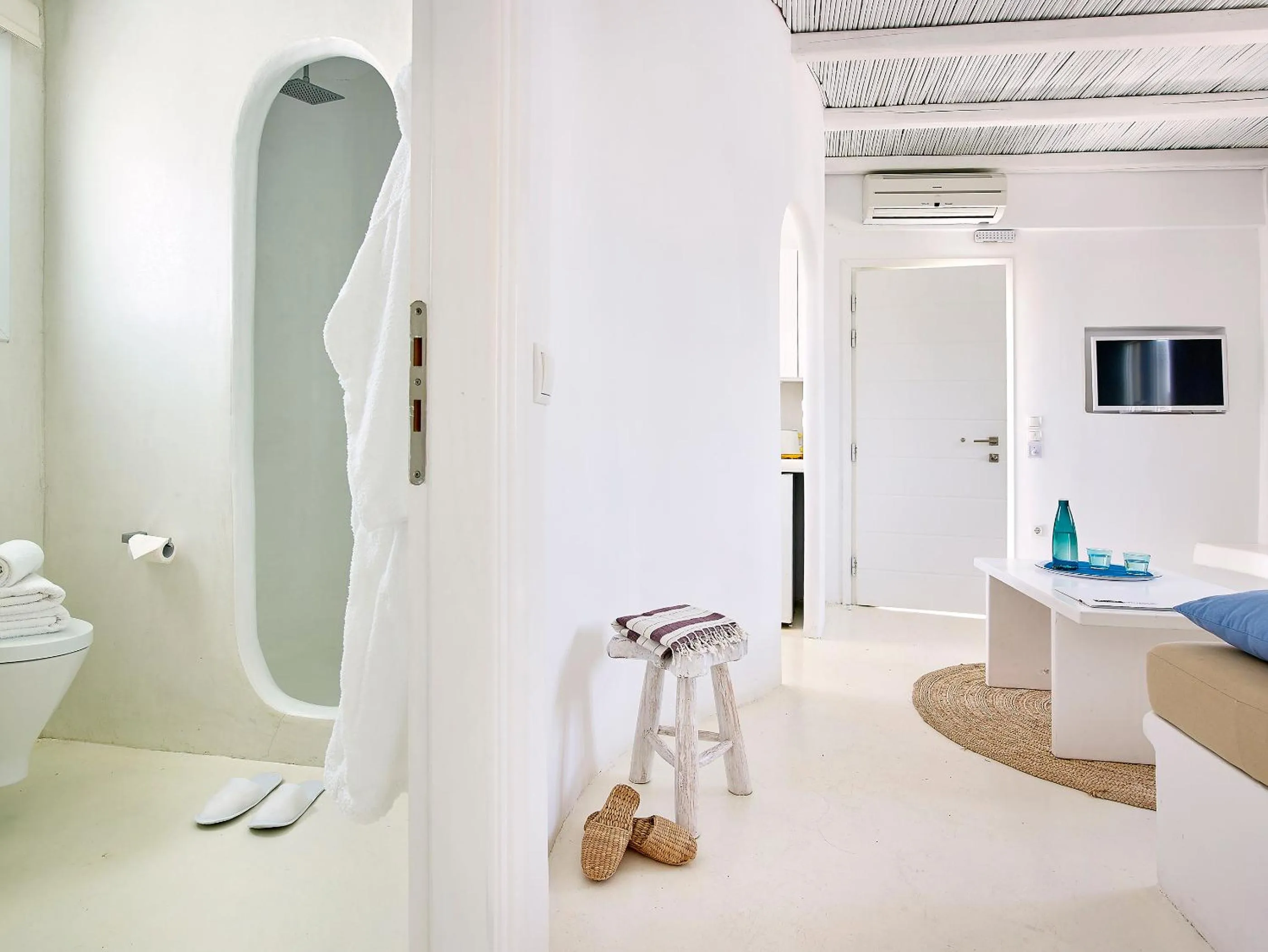 Decorative detail in Delmar Apartments & Suites Milos - Delmar Collection