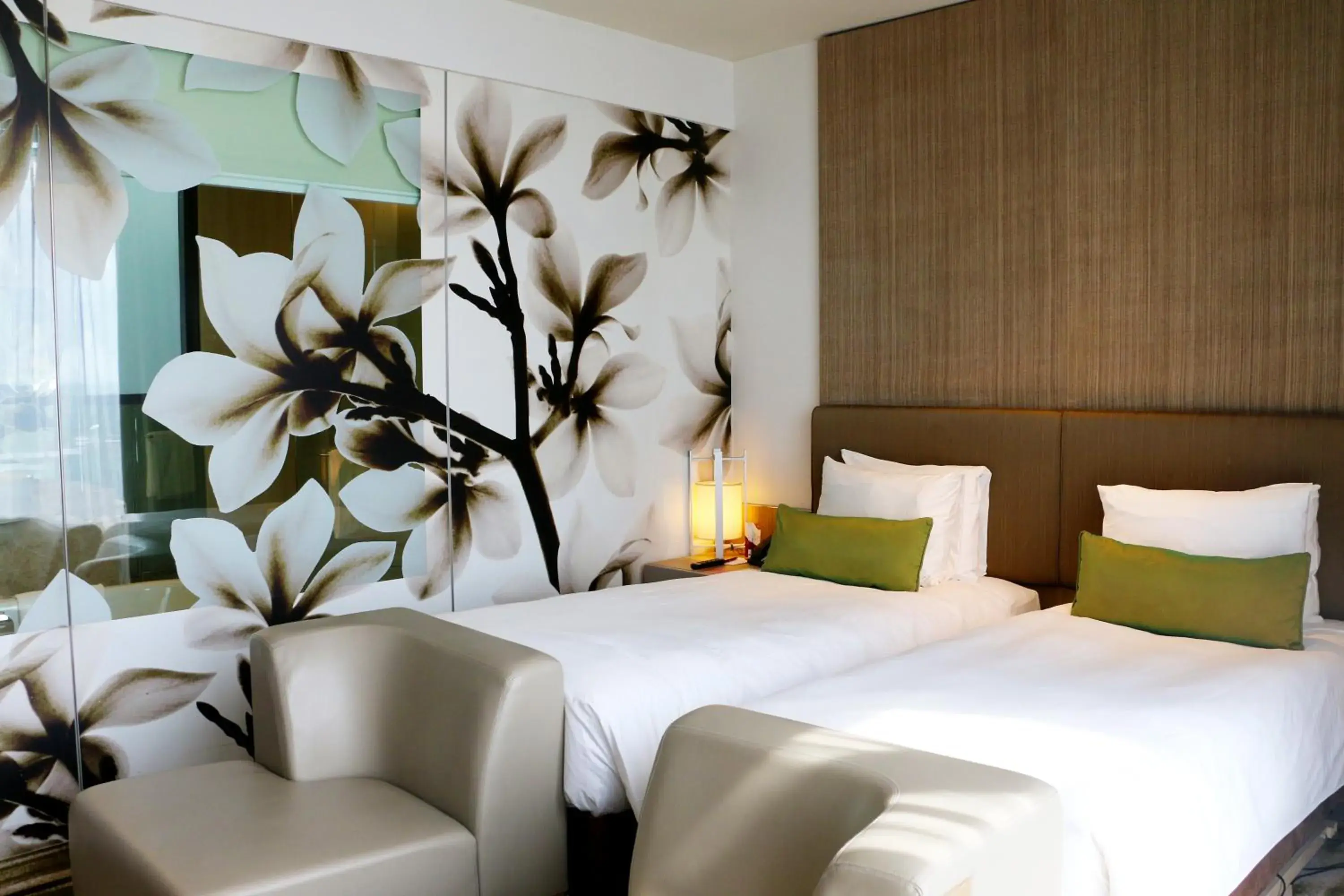 Premium Double Room with Two Double Beds - Lounge Access in Crowne Plaza Changi Airport by IHG Premium Double Room with Two Double Beds - Lounge Access in Crowne Plaza Changi Airport by IHG