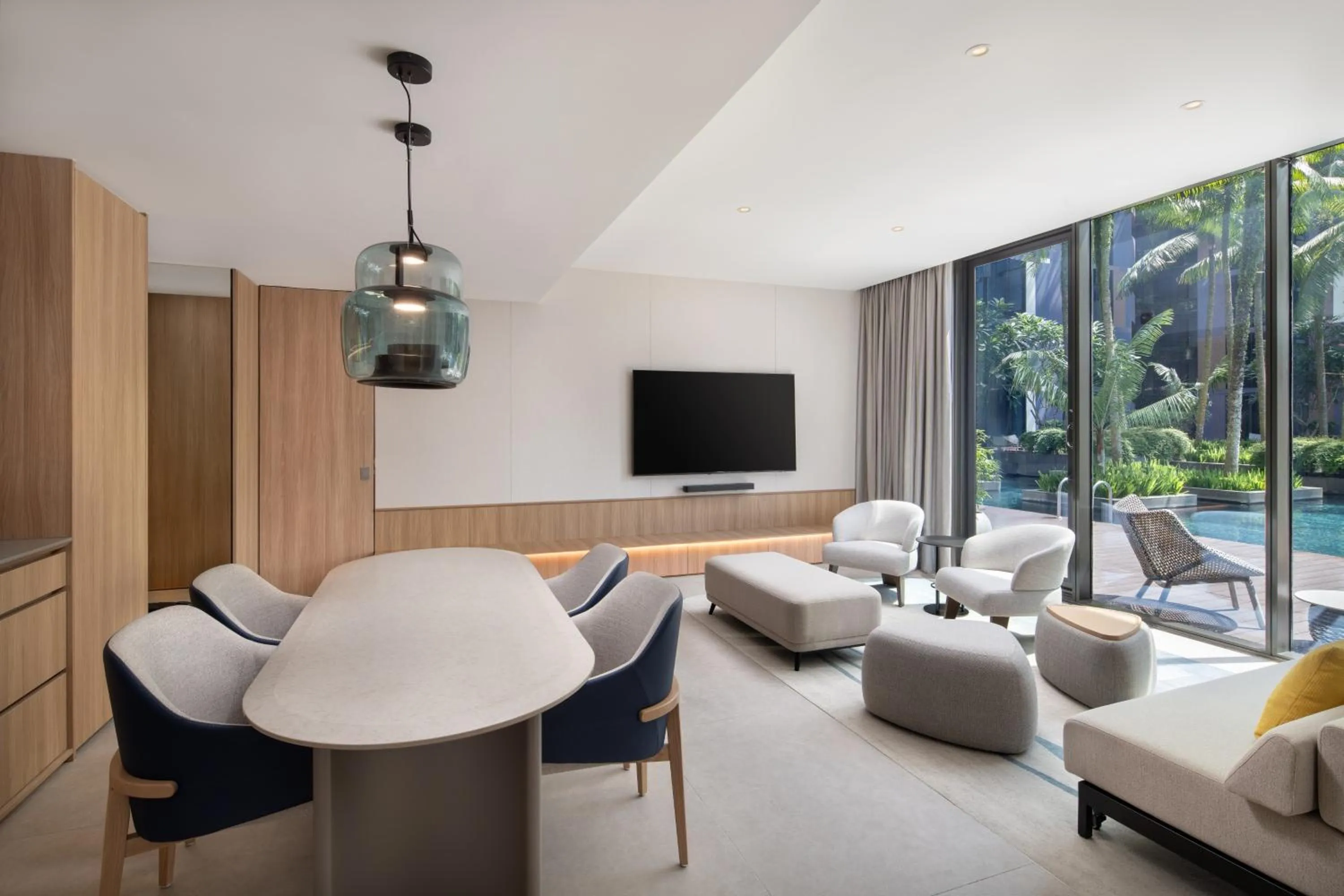 Bedroom in Crowne Plaza Changi Airport by IHG