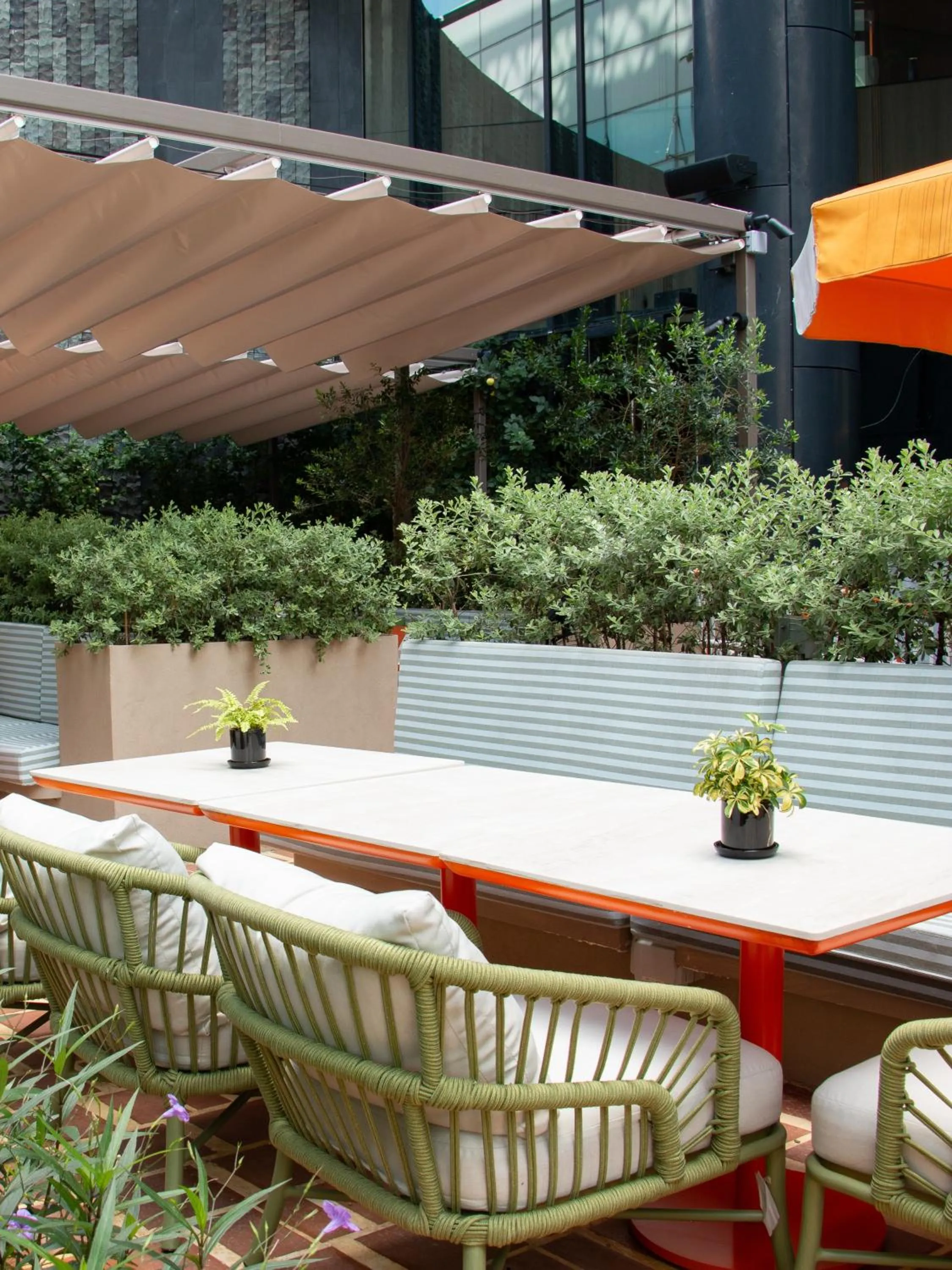 Restaurant/places to eat in Crowne Plaza Changi Airport by IHG