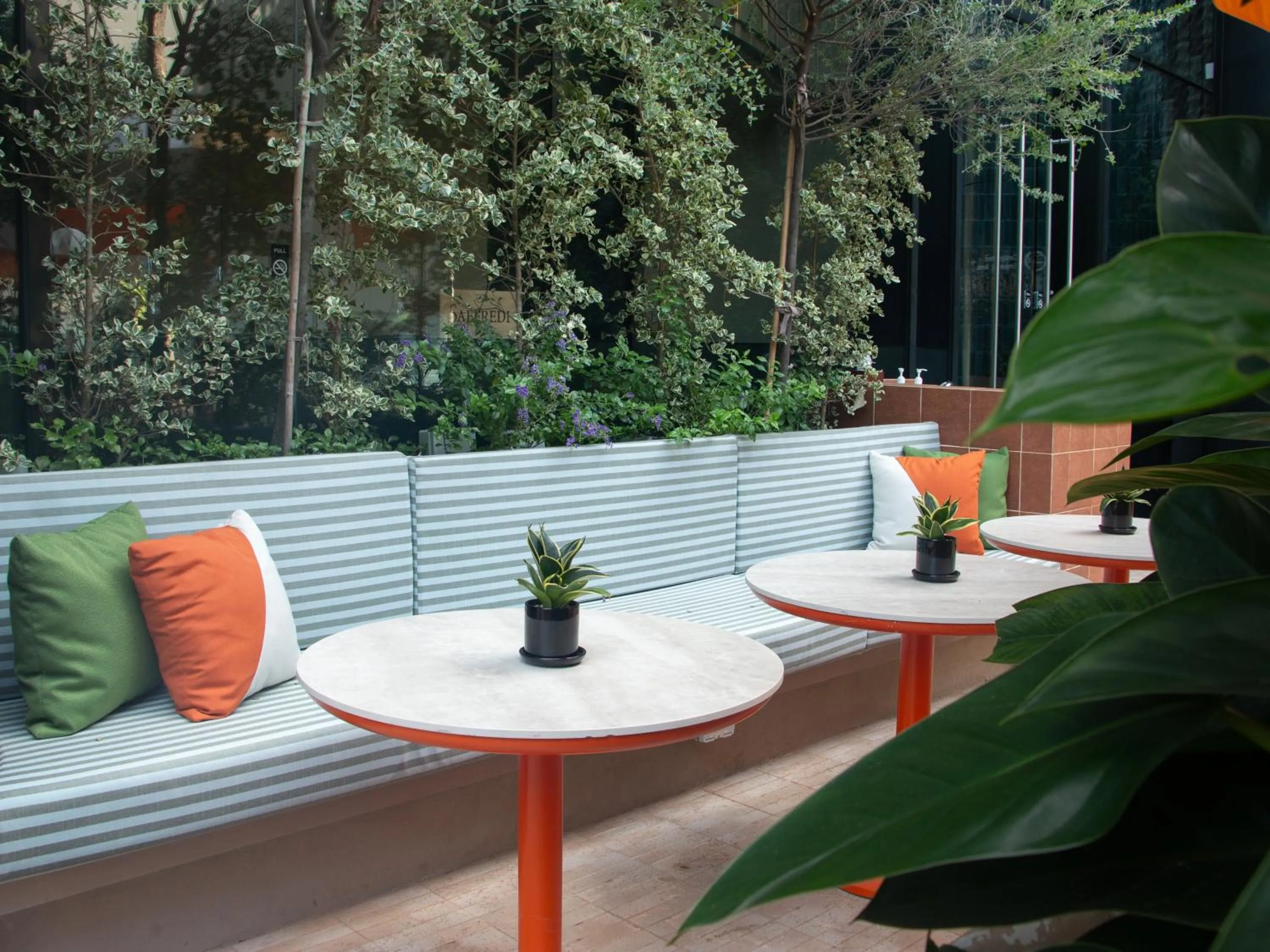 Restaurant/places to eat in Crowne Plaza Changi Airport by IHG