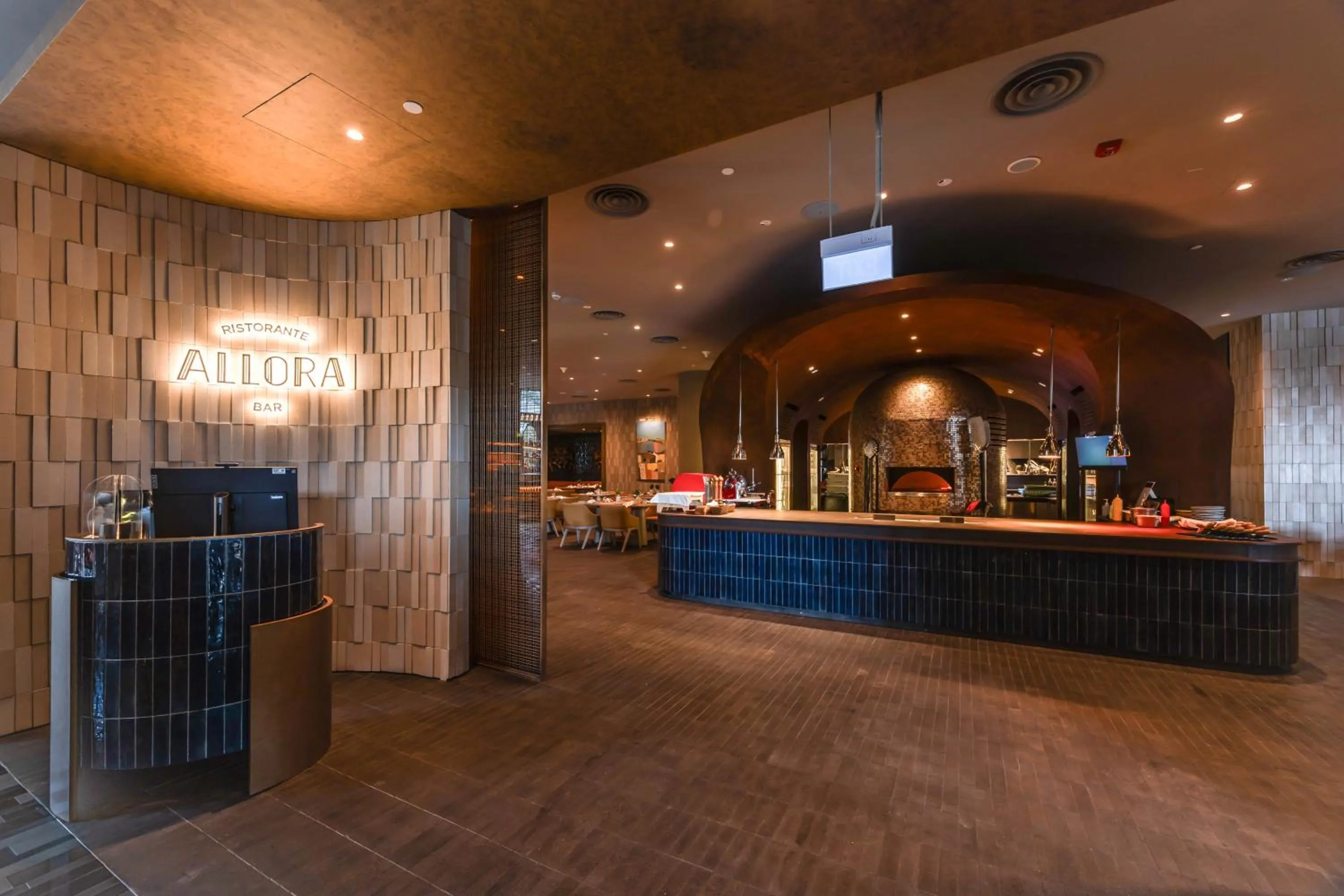 Restaurant/places to eat in Crowne Plaza Changi Airport by IHG