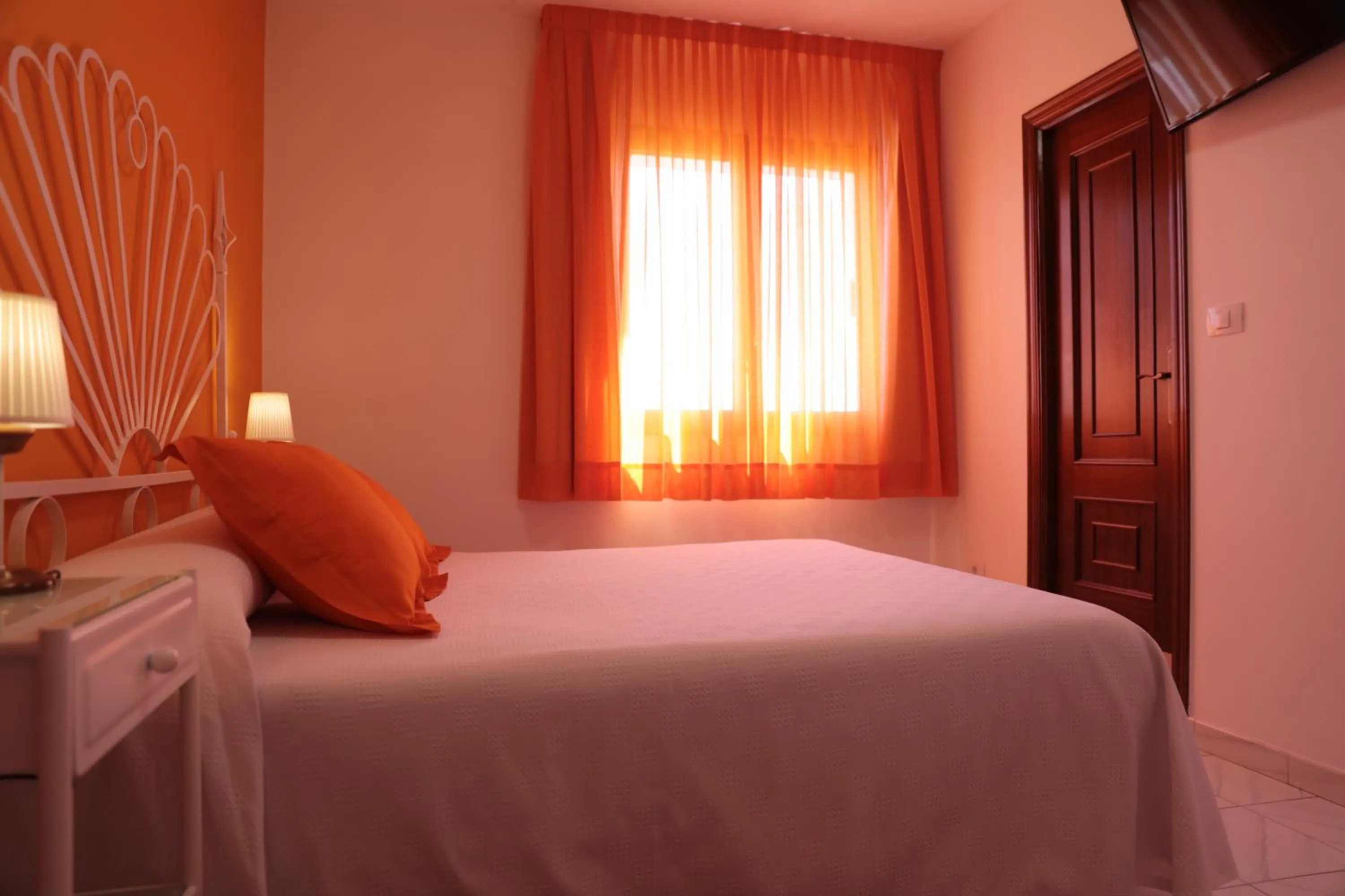 Photo of the whole room, Bed in Hotel Playa de las Catedrales