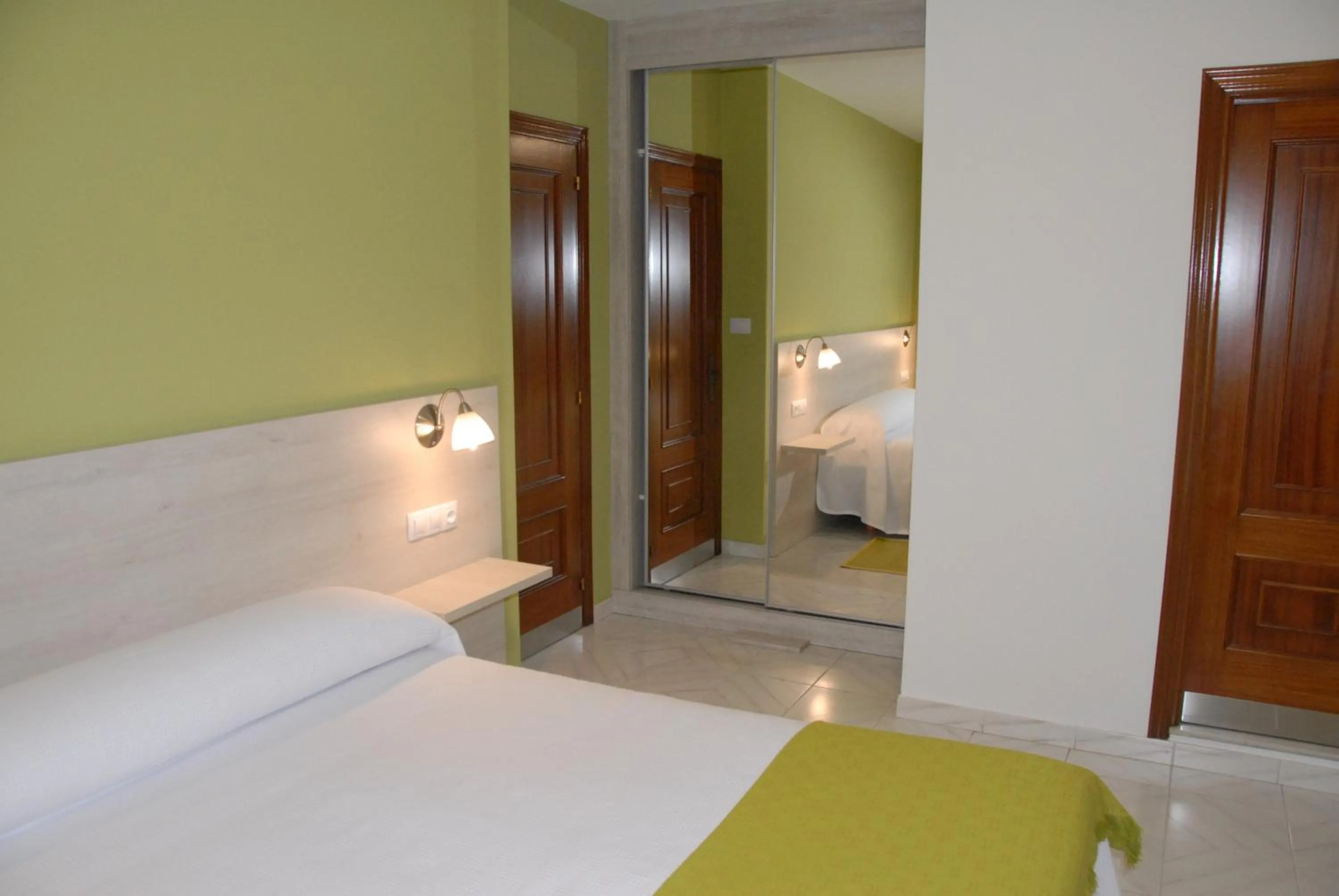 Bedroom, Bed in Hotel Playa de las Catedrales