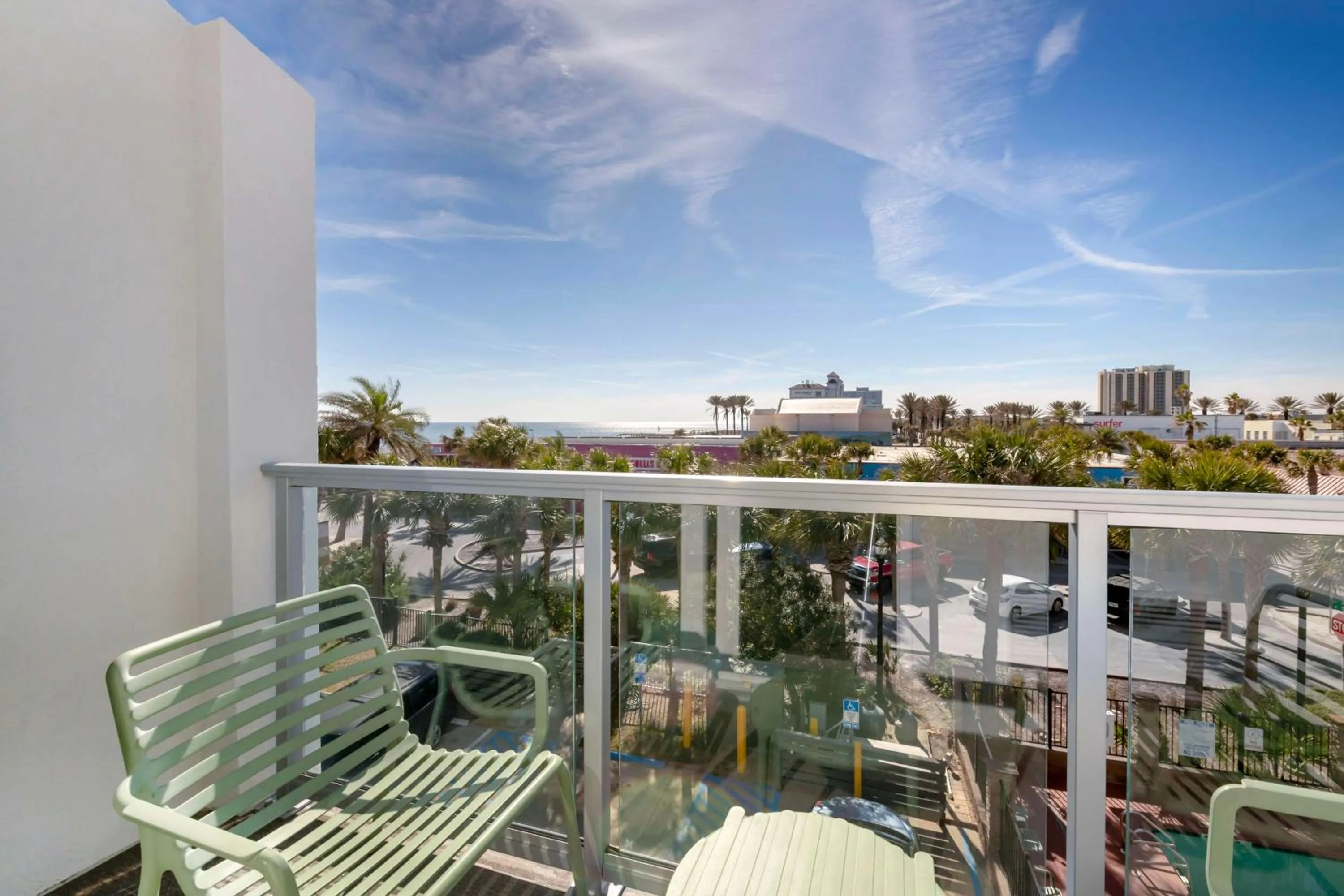 Bedroom in Best Western Oceanfront
