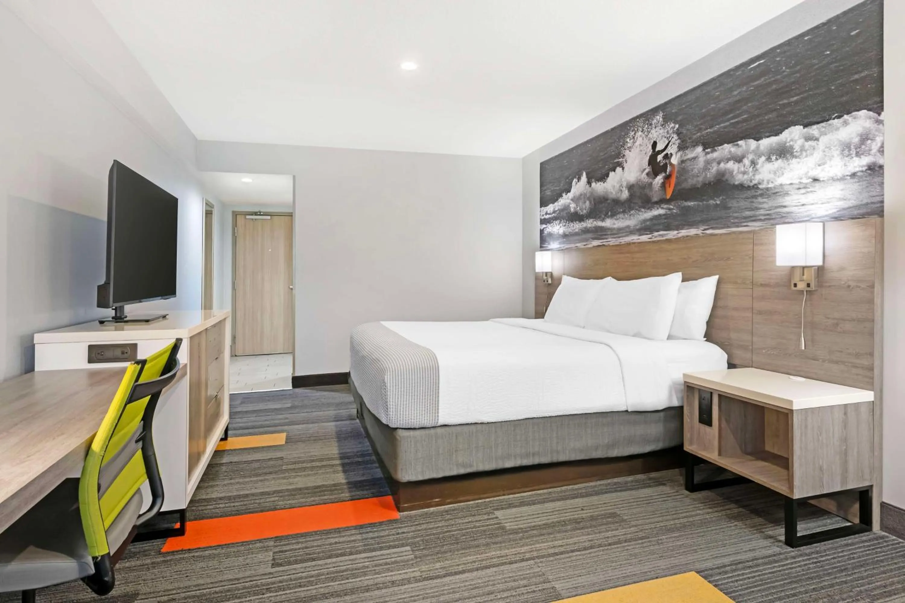 Bedroom, Bed in Best Western Oceanfront