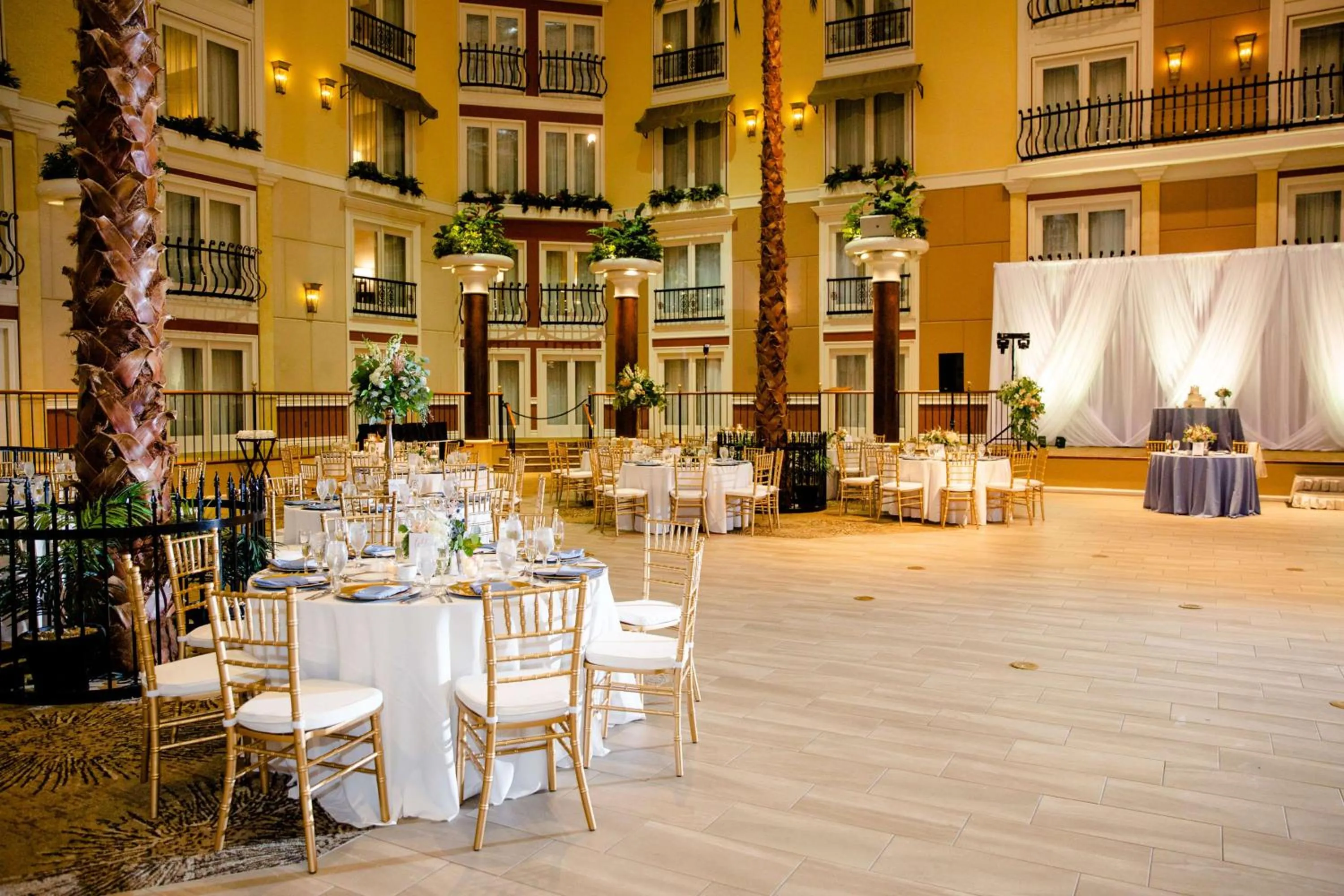 Lobby or reception in DoubleTree Resort by Hilton Lancaster